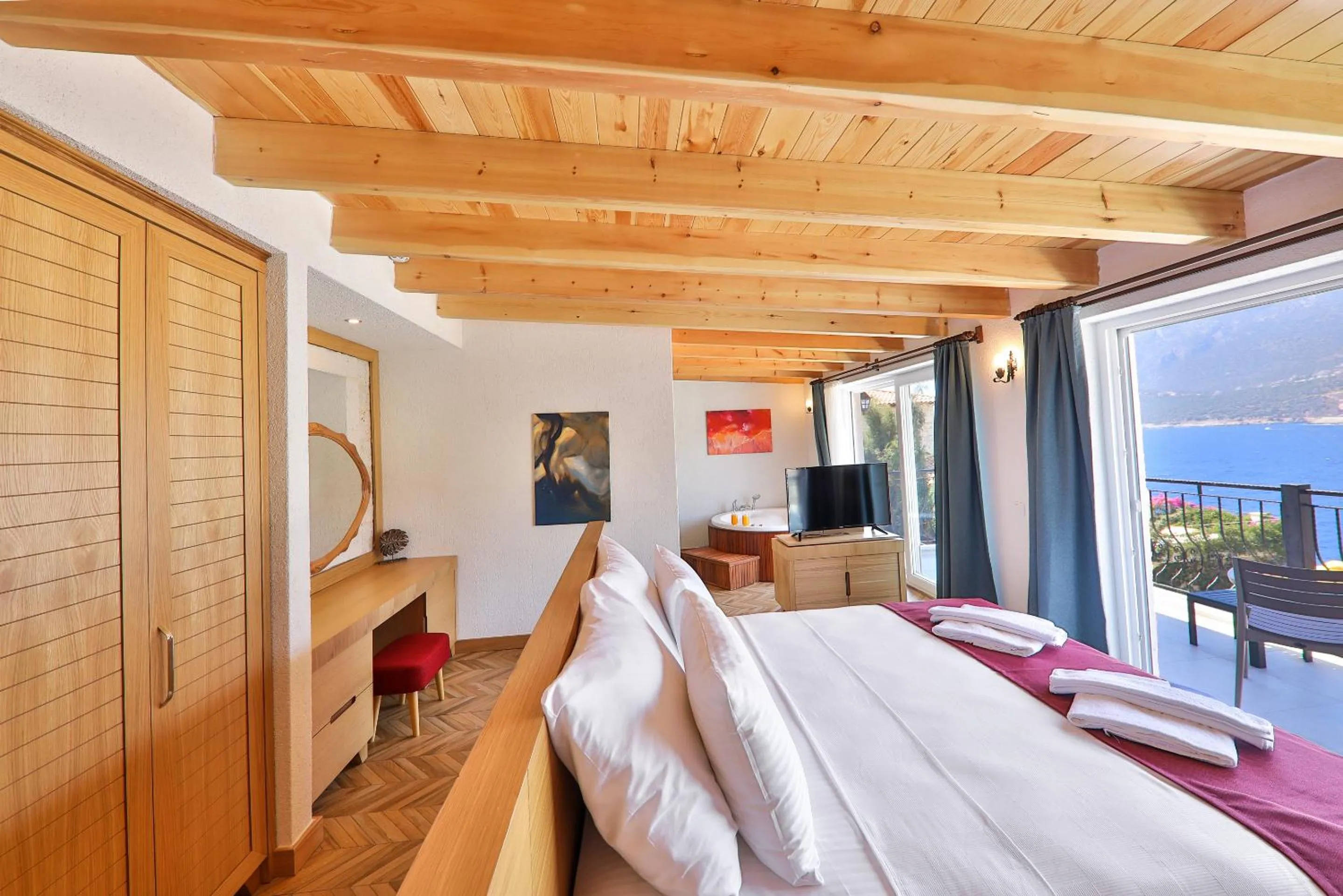 Hot Tub in Atalante Hotel