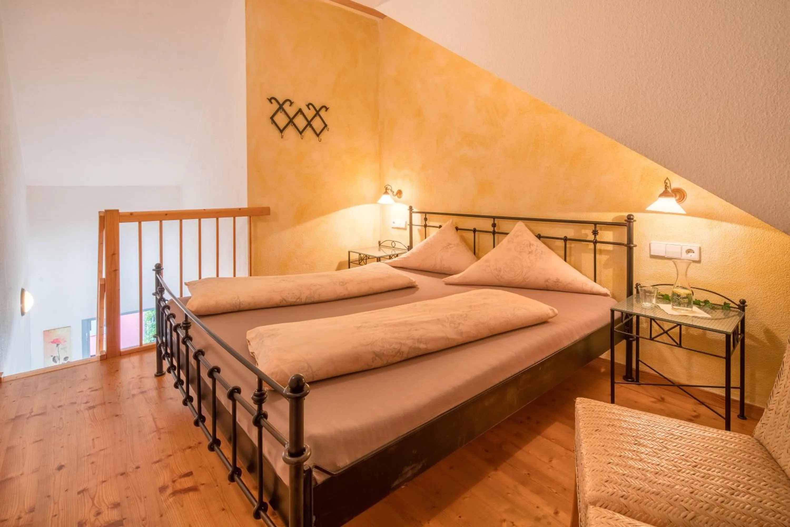 Photo of the whole room, Bed in Arndt Hotel Garni