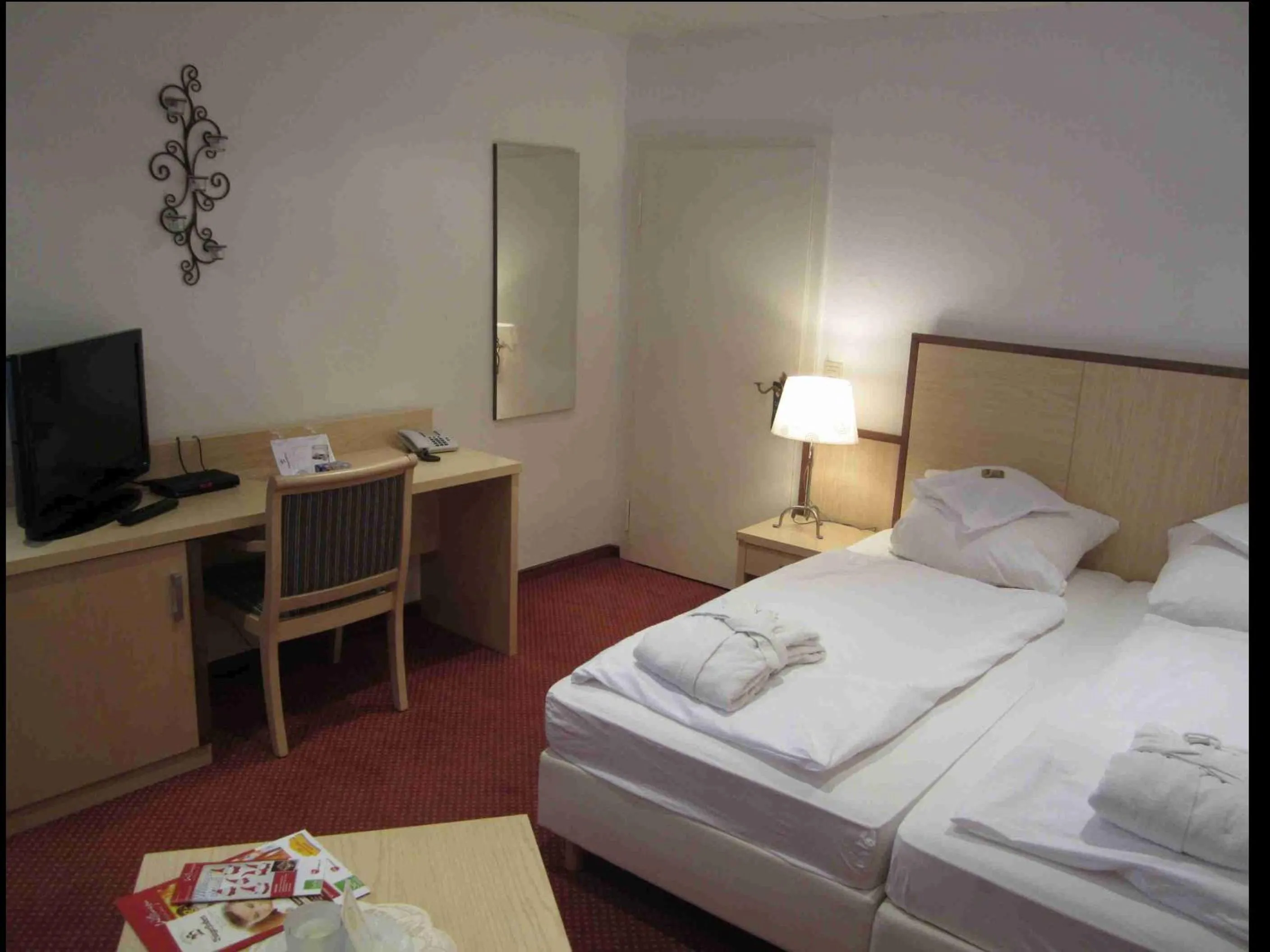 Photo of the whole room, Bed in Wellnesshotel Bürgerstuben