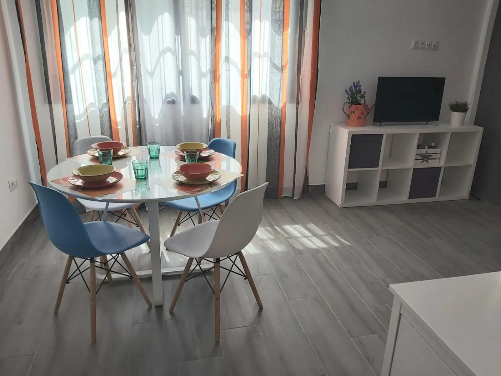 TV and multimedia in Bnbook Medea Apartments