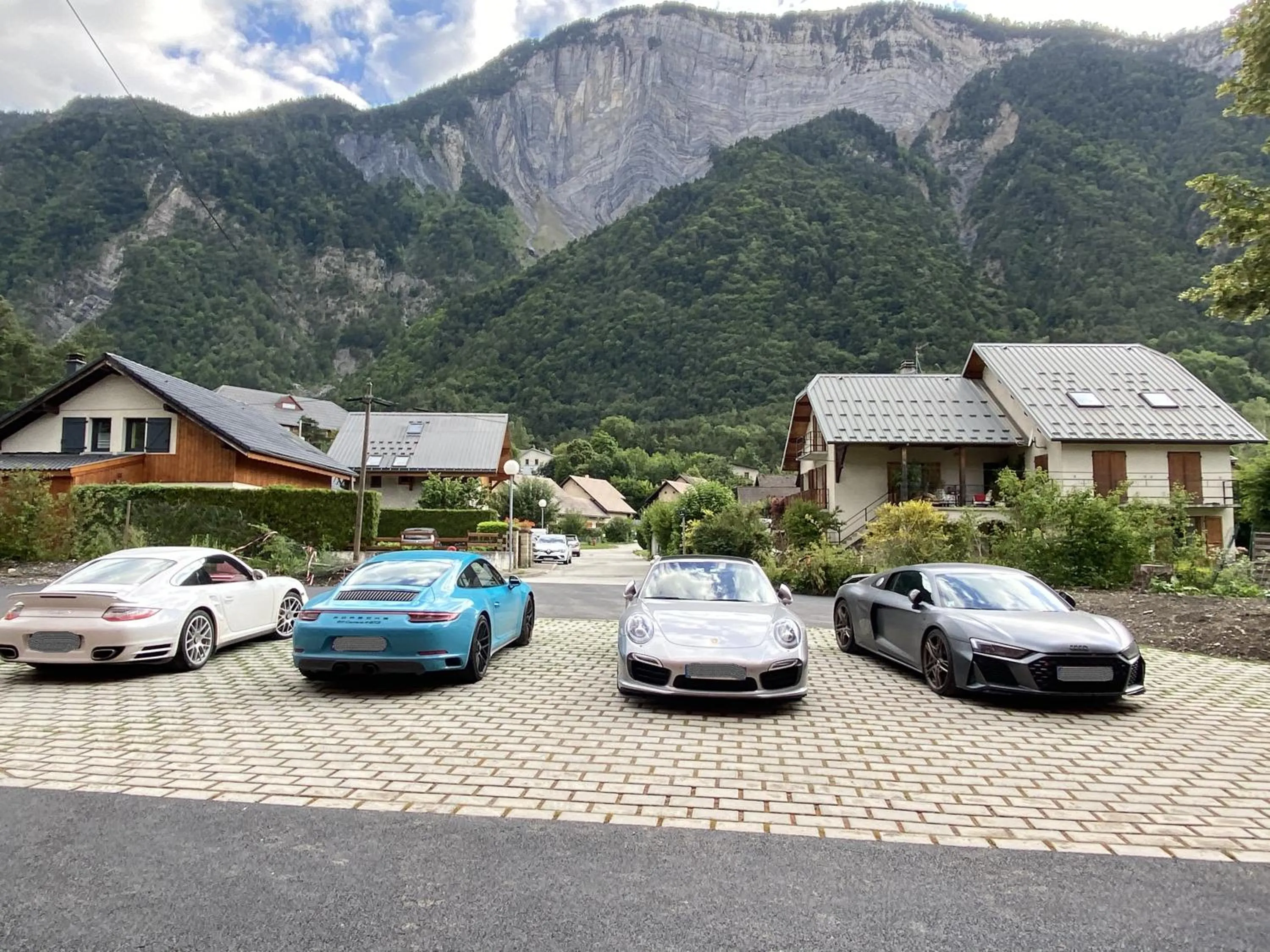 Parking in hôtel oberland