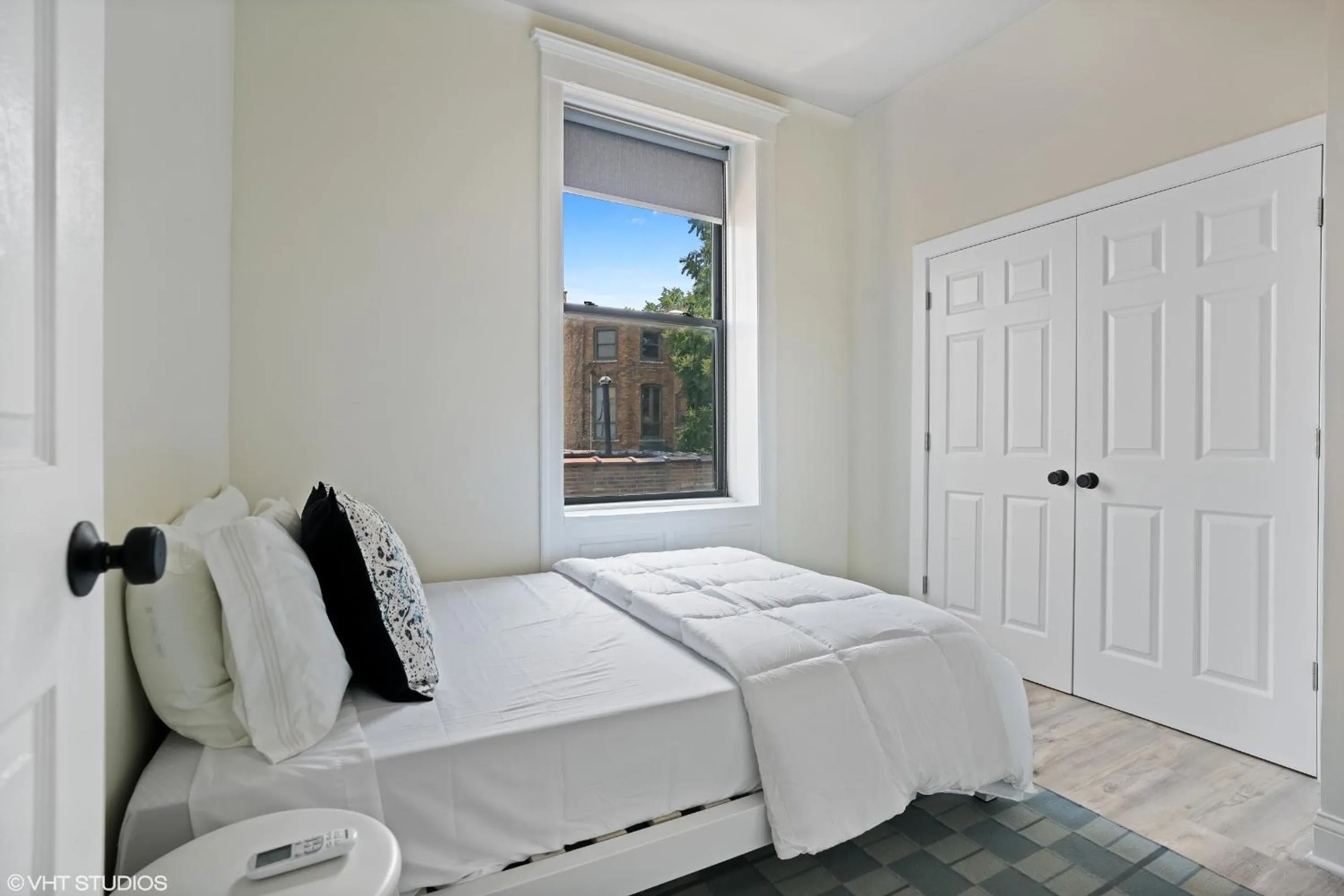 Bedroom, Bed in The Neighborhood Hotel Lincoln Park