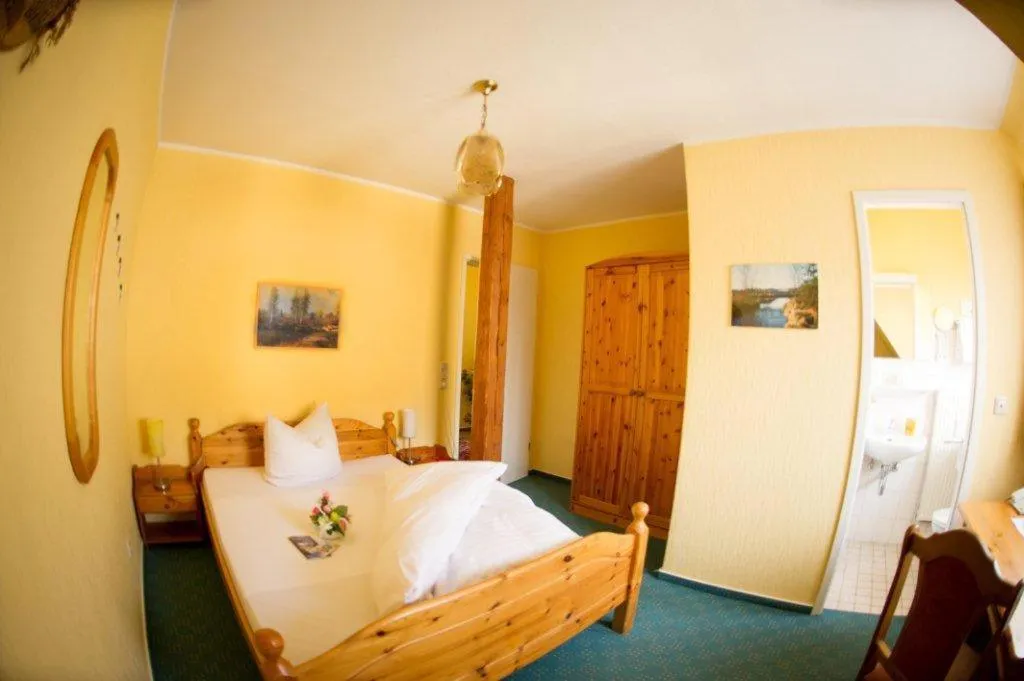 Photo of the whole room, Bed in Hotel Restaurant Zum Postillion