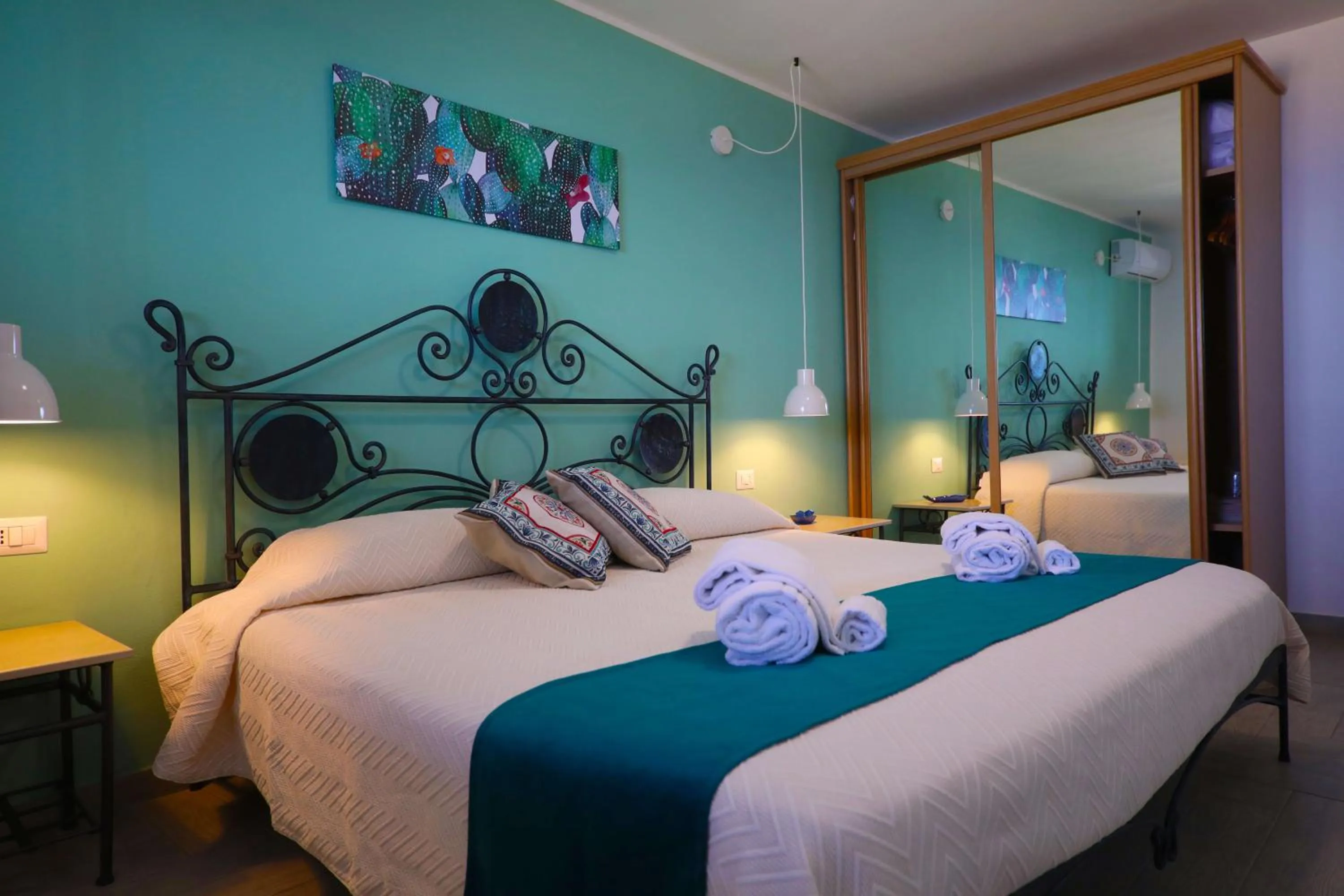 Bed in Skyview Cefalù