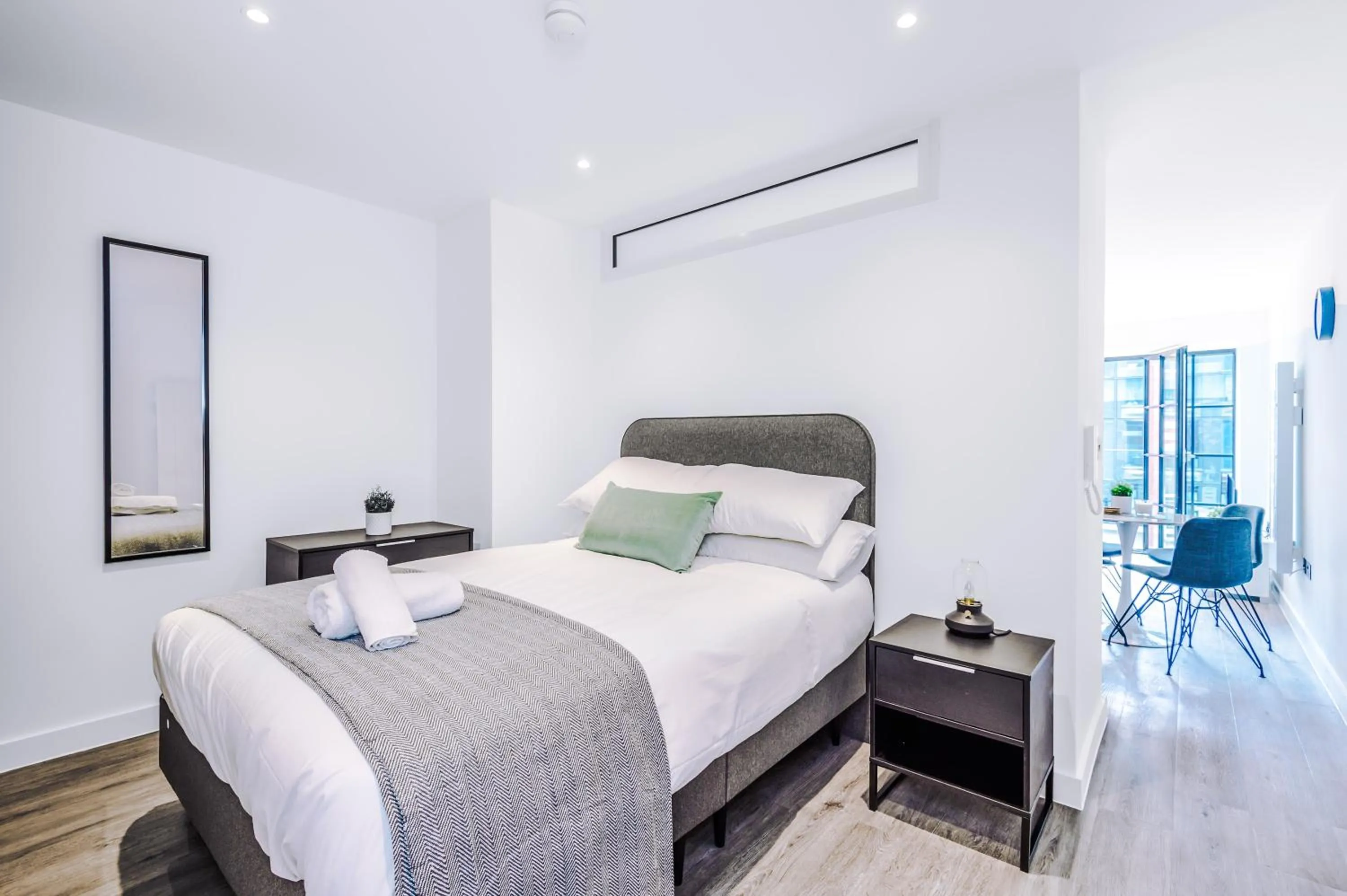 Bed in Hilltop Serviced Apartments - Piccadilly