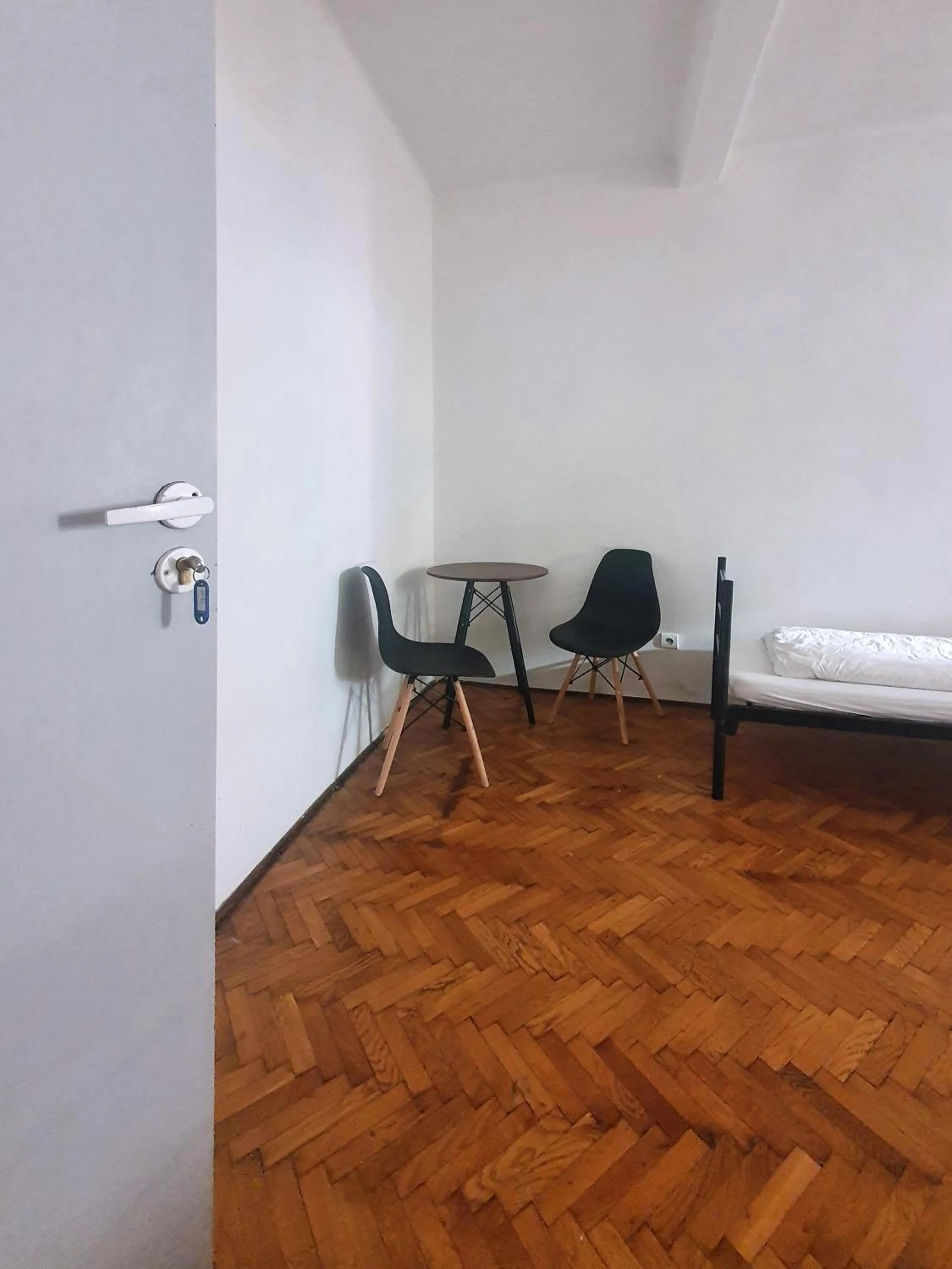 Photo of the whole room, Bed in VIKI Kazimierz