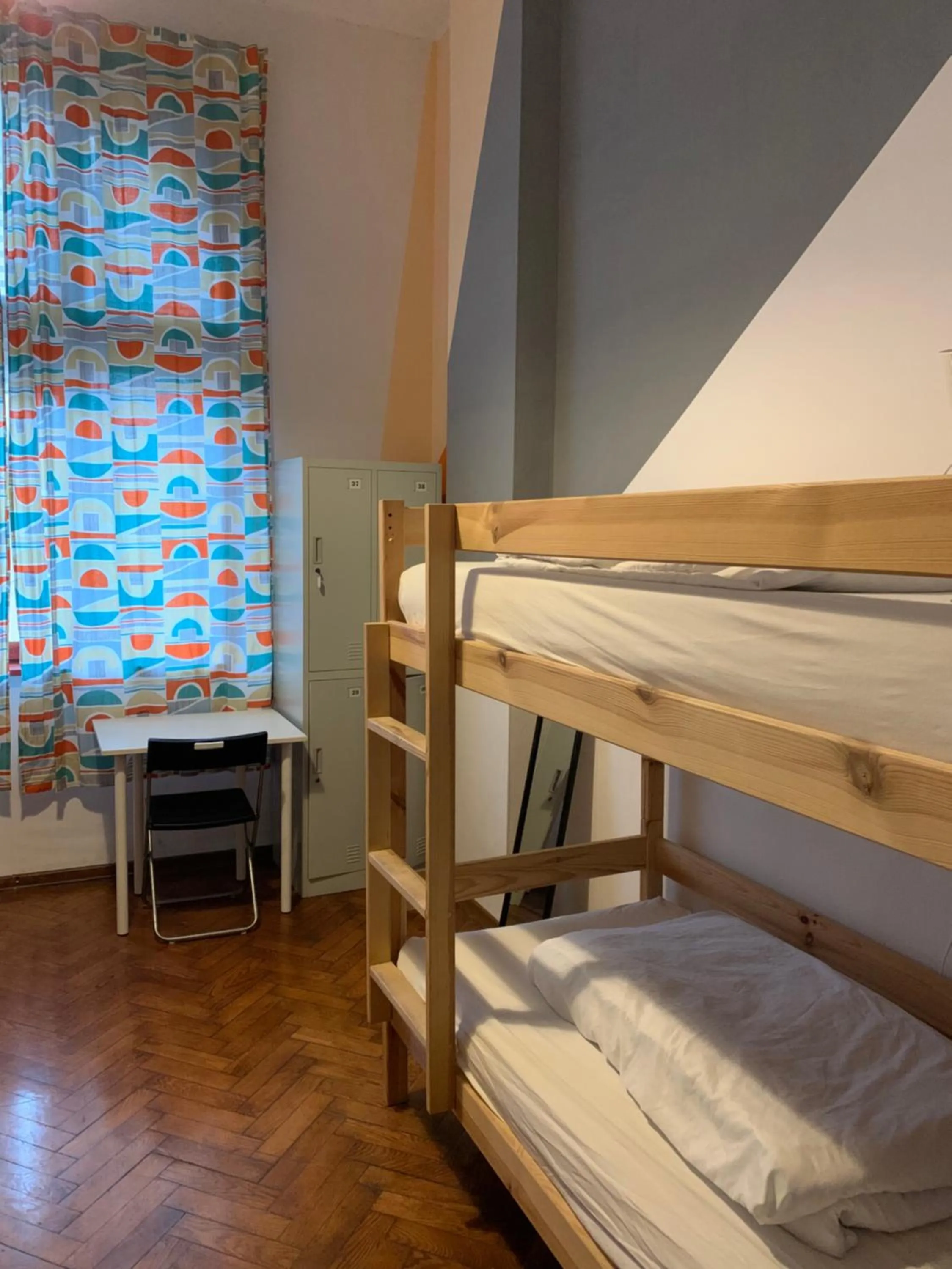 Bed in 6-Bed Female Dormitory Room in VIKI Kazimierz