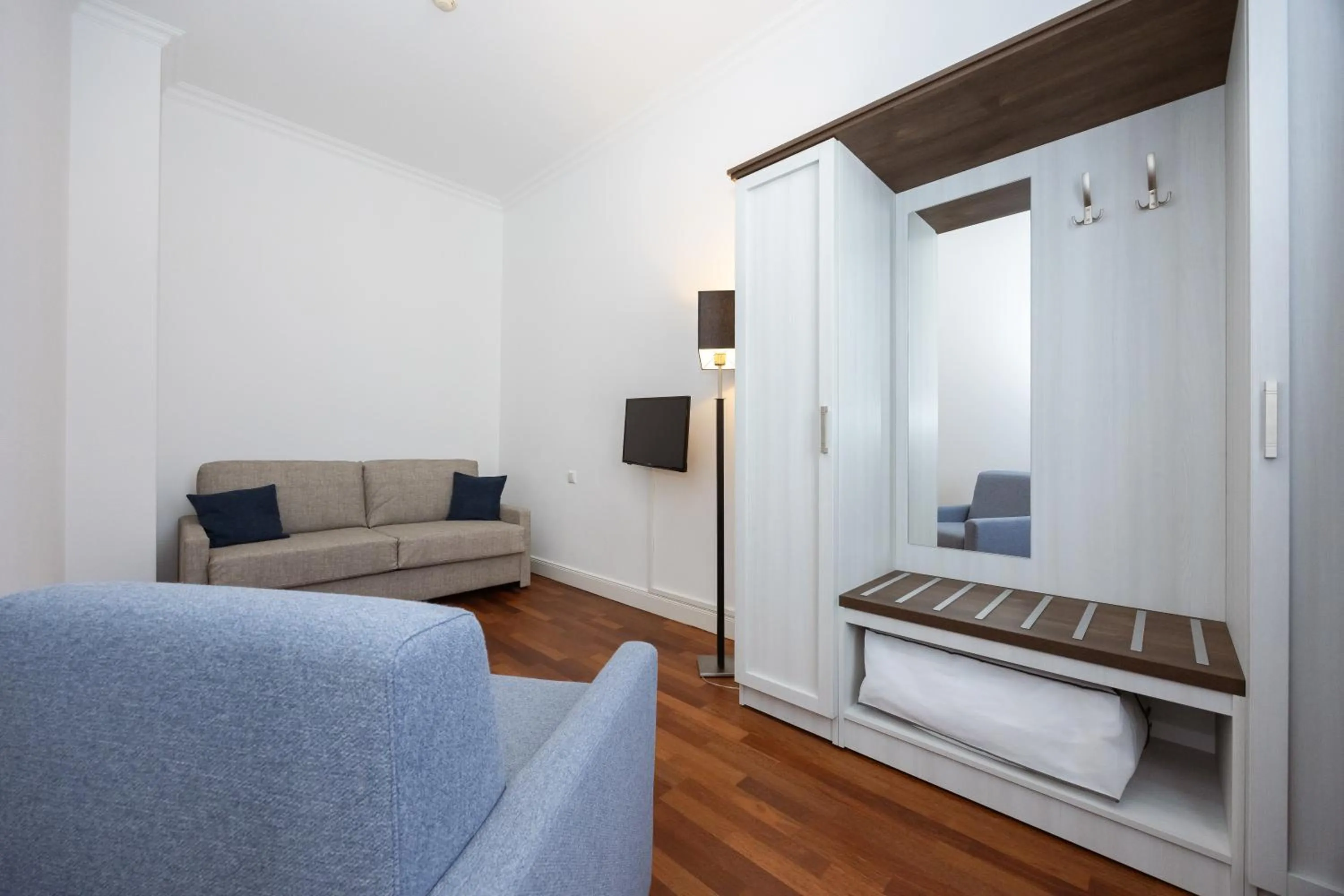 Photo of the whole room in Strandhotel Binz