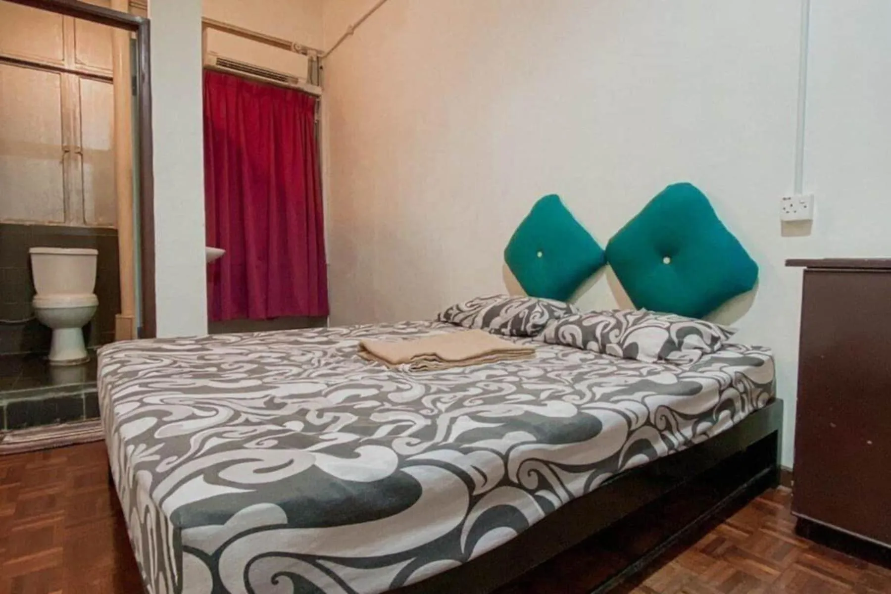 Bed in SK Budget Hotel