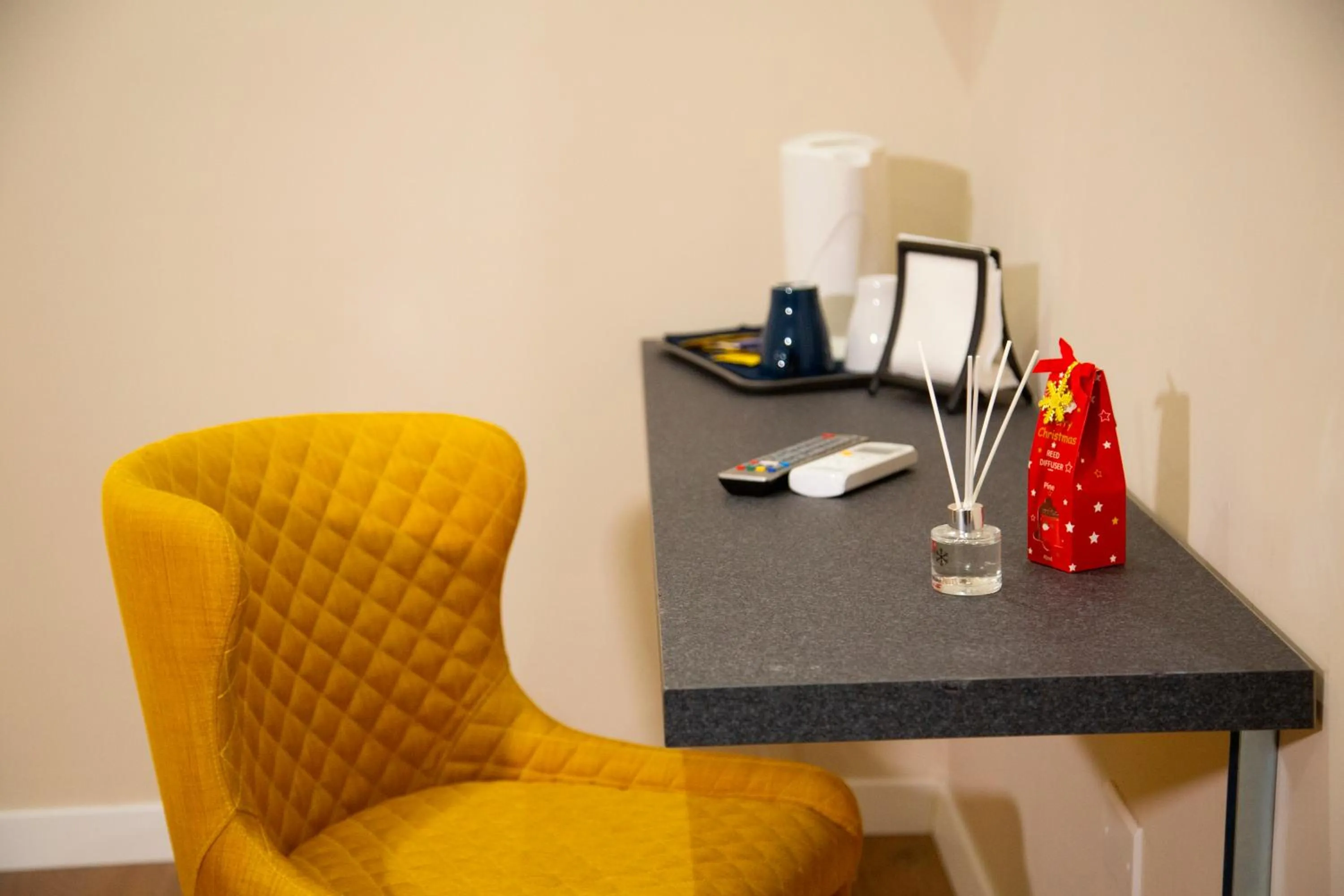 Decorative detail in Handmade Rest Room