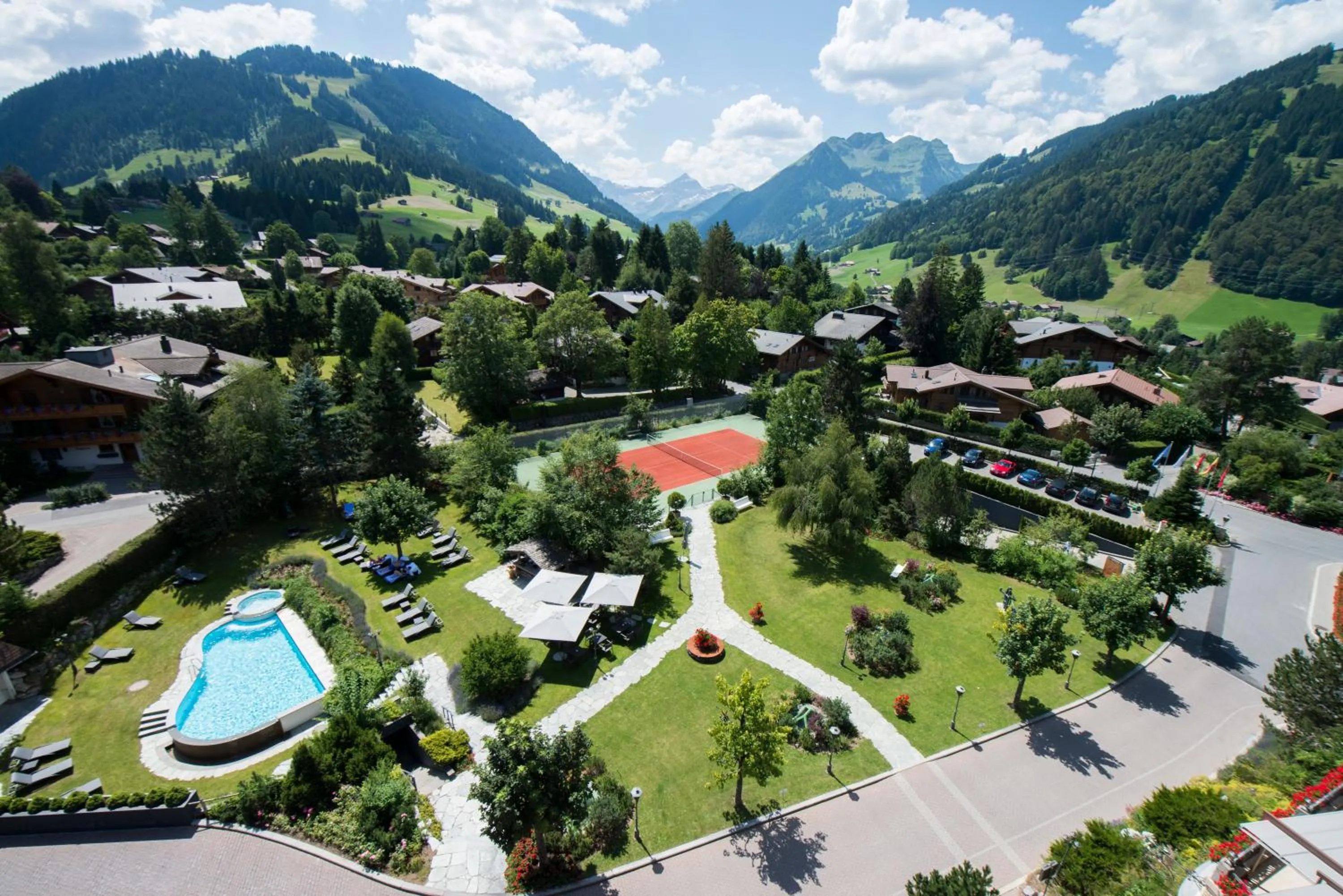 Natural landscape, Bird's-eye View in Park Gstaad