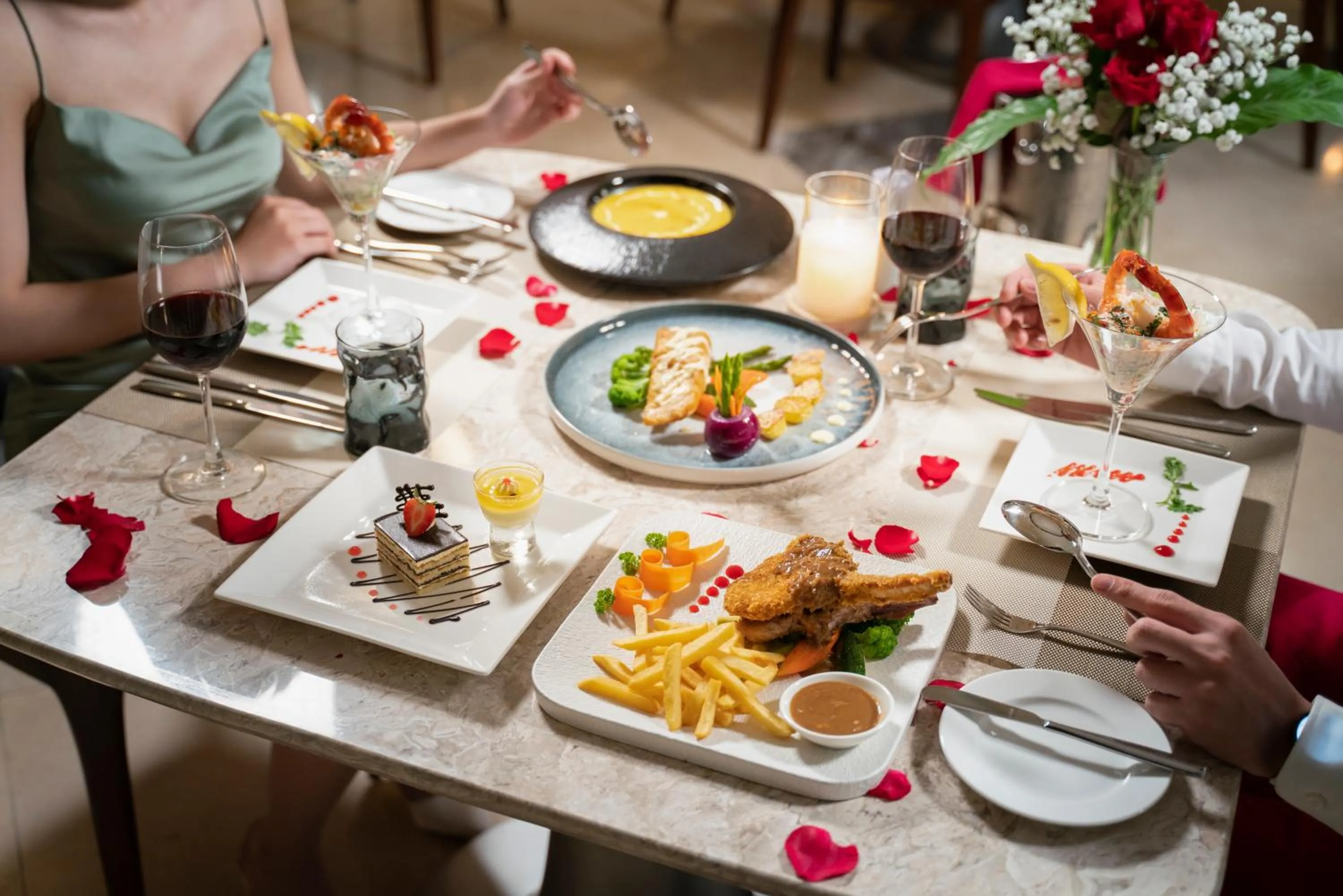 Dinner in DeLaSea Ha Long Hotel - Modern Bayview Escape