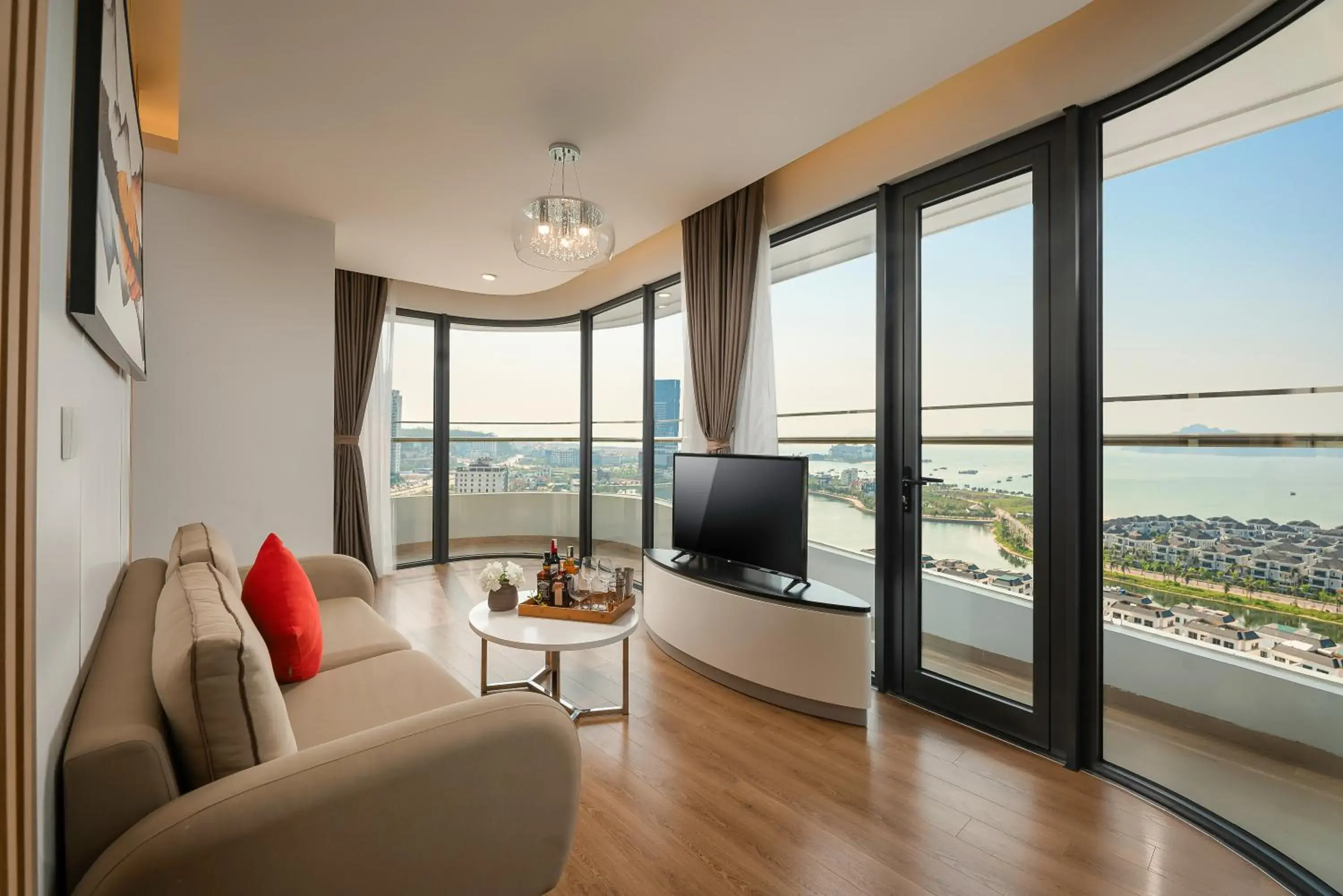 Junior Suite with Ocean View in DeLaSea Ha Long Hotel - Modern Bayview Escape Junior Suite with Ocean View in DeLaSea Ha Long Hotel - Modern Bayview Escape