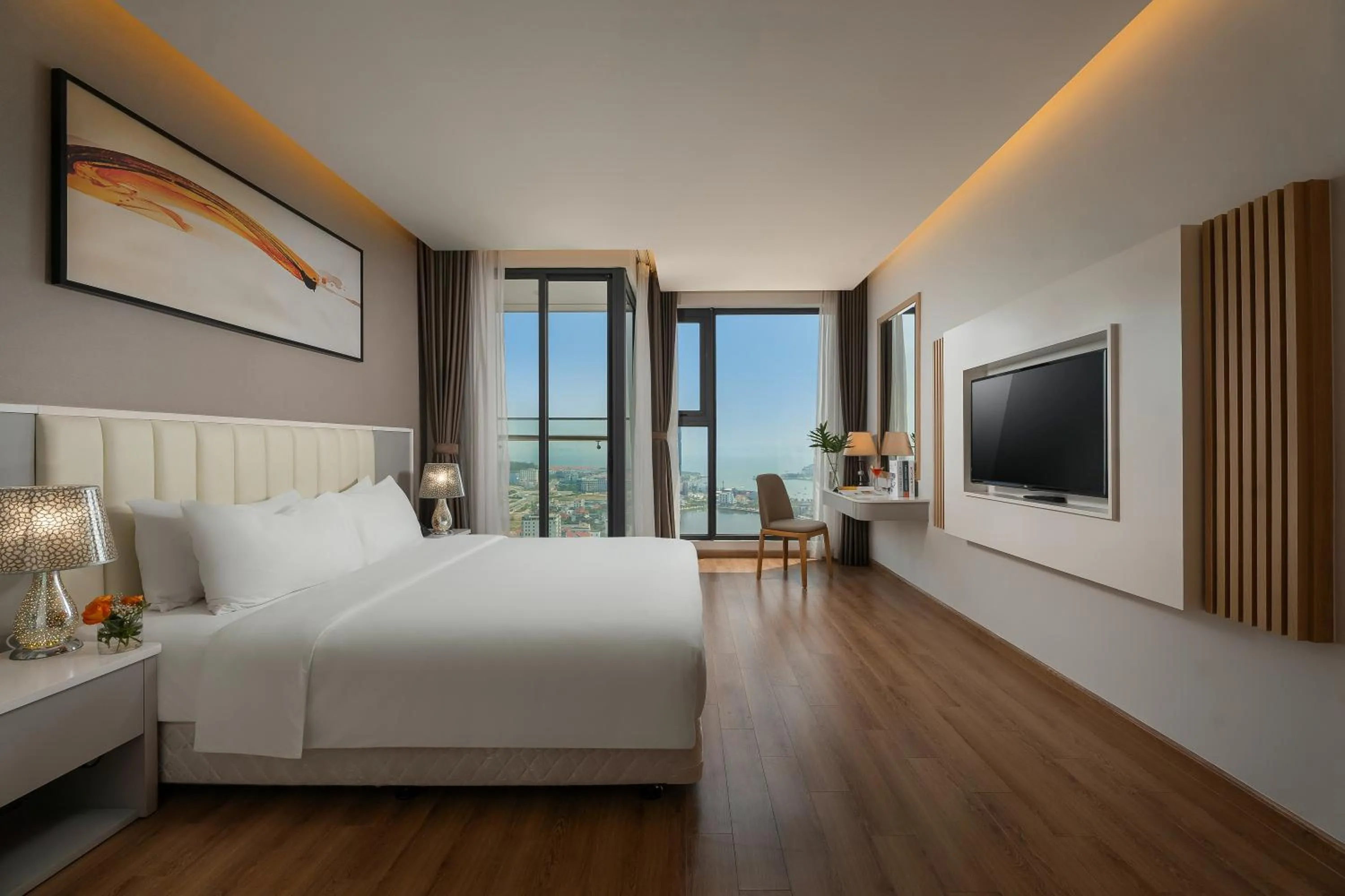 Bed in DeLaSea Ha Long Hotel - Modern Bayview Escape