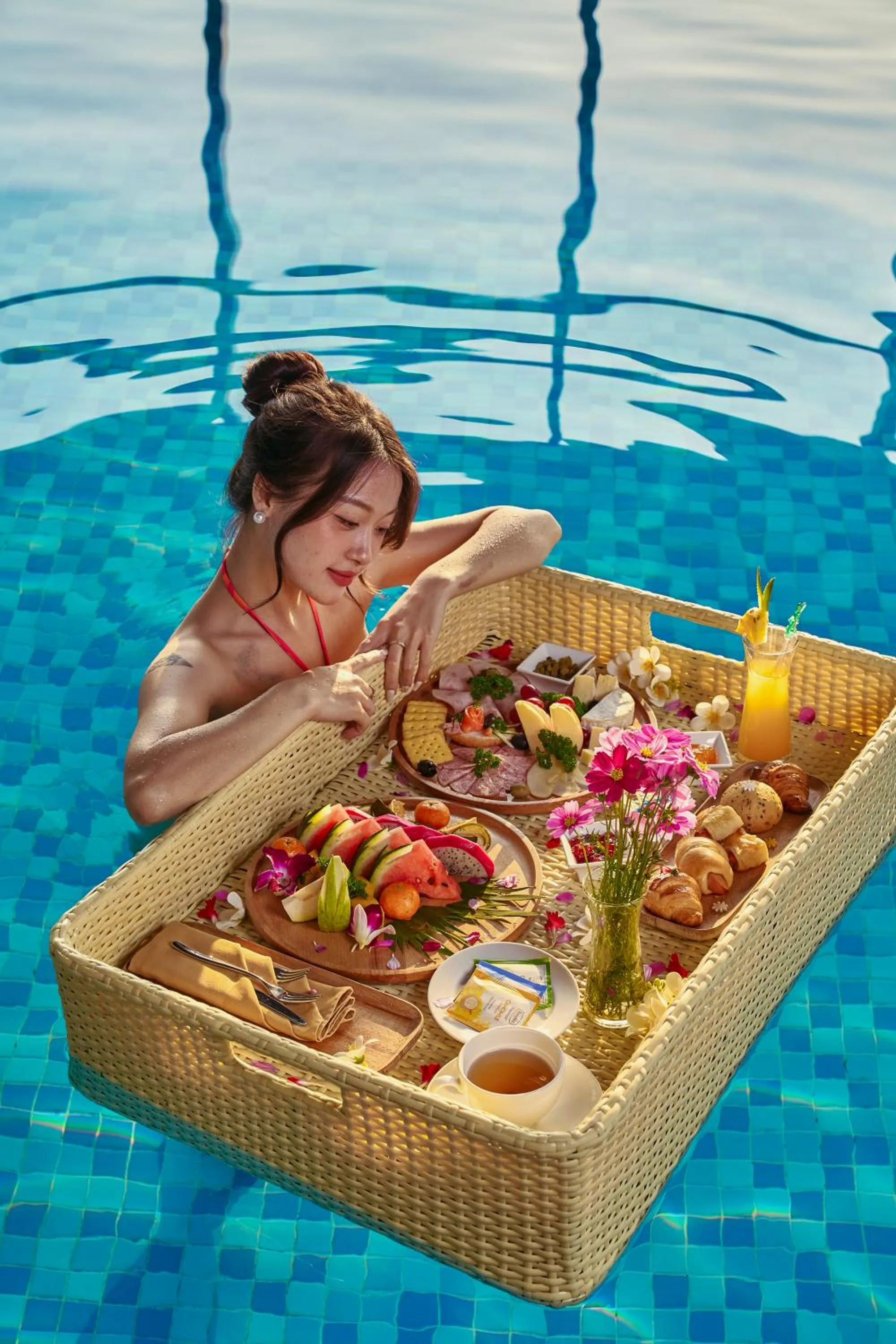 Food and drinks in DeLaSea Ha Long Hotel - Modern Bayview Escape