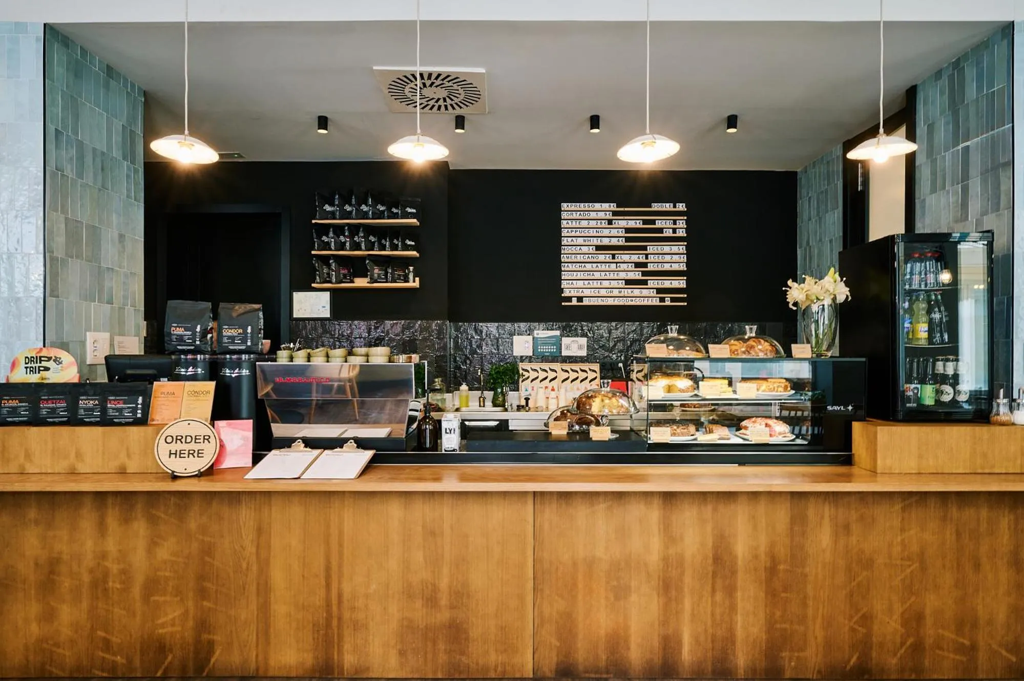 Restaurant/places to eat in TOC Hostel Malaga