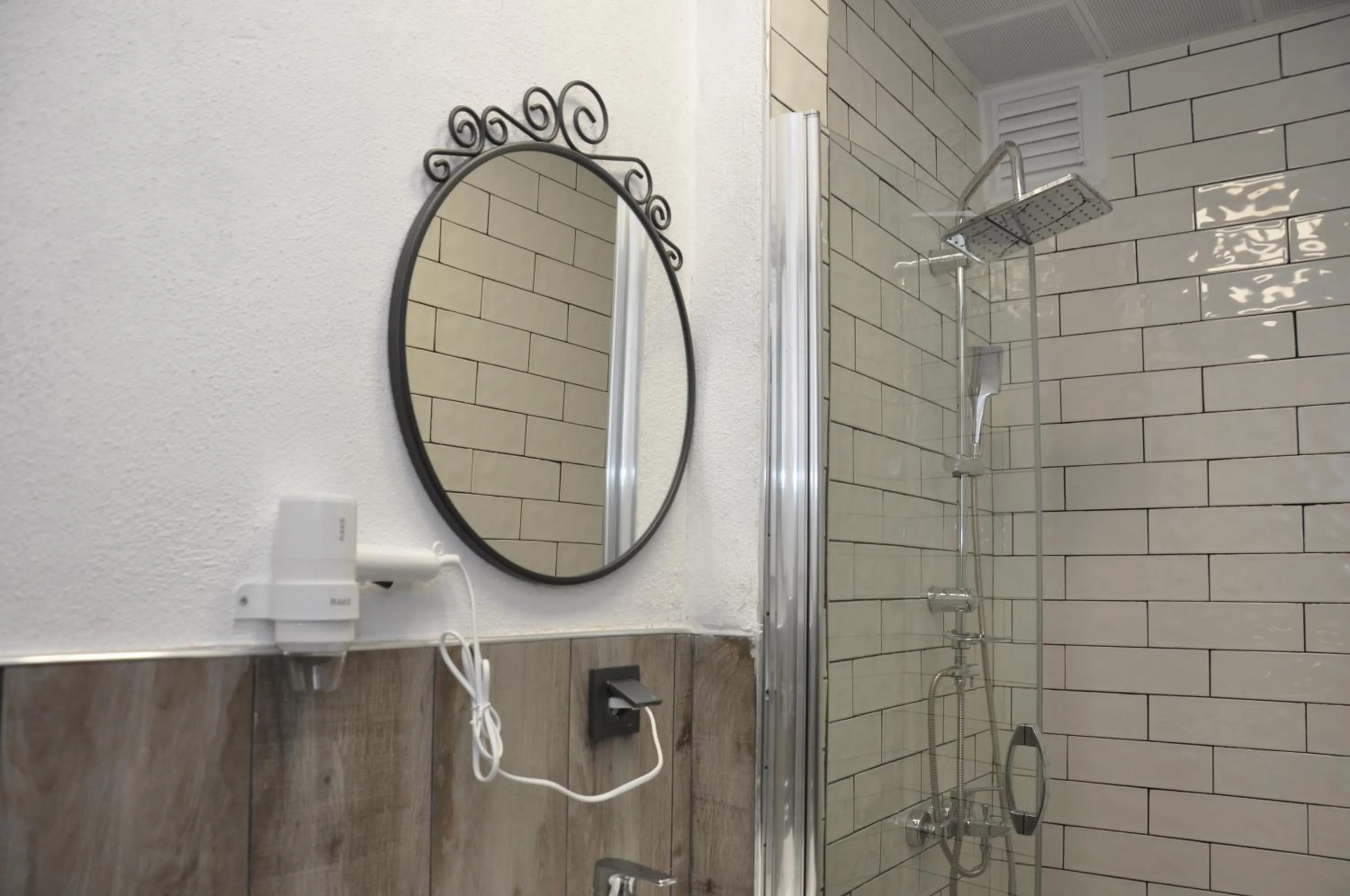 Shower in La Casa Carina