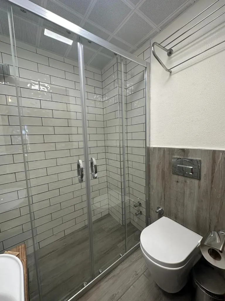 Toilet in La Casa Carina