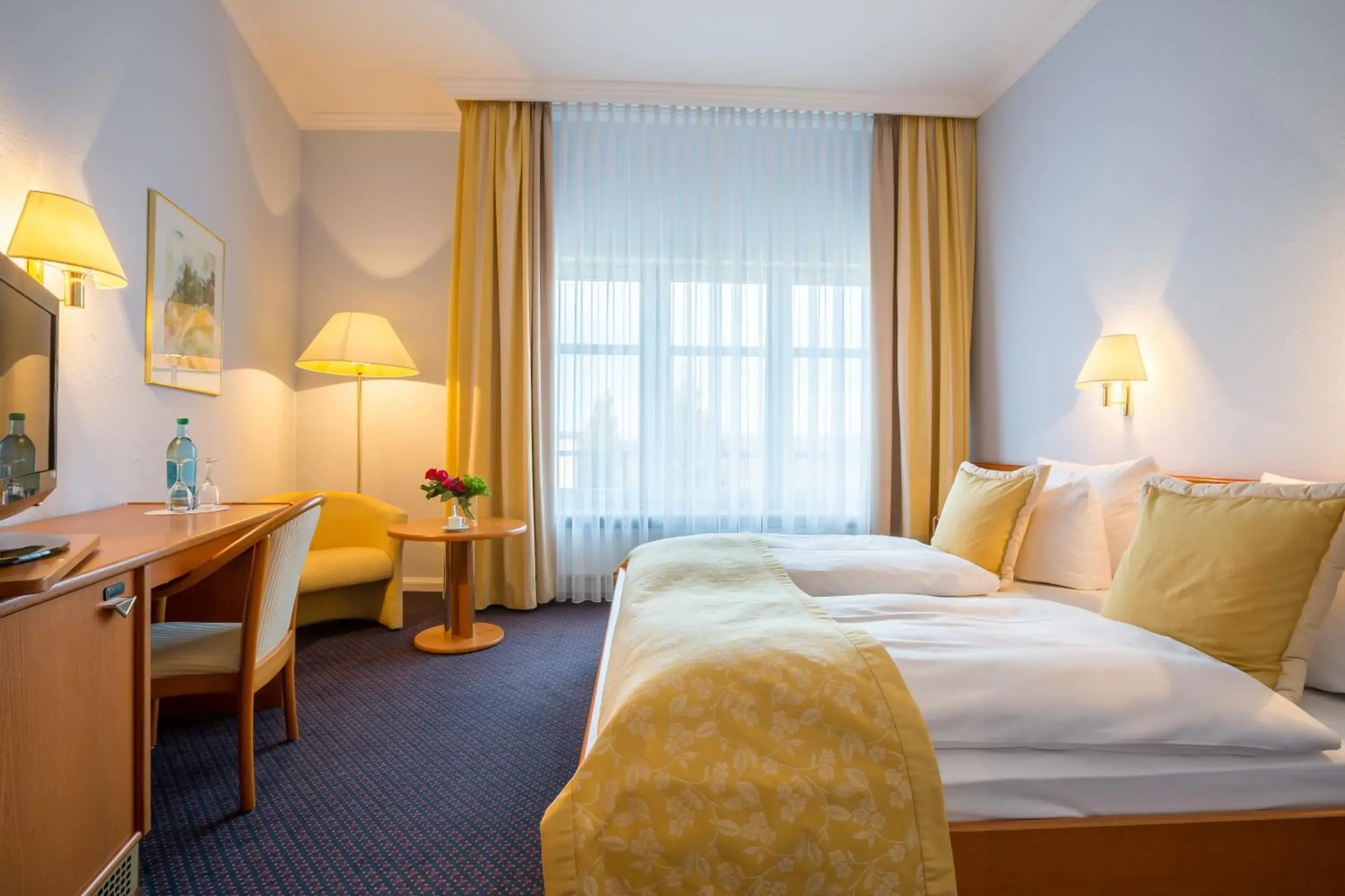 Comfort Double Room - single occupancy - Park Views in Romantik Hotel Schwanefeld & Spa Comfort Double Room - single occupancy - Park Views in Romantik Hotel Schwanefeld & Spa