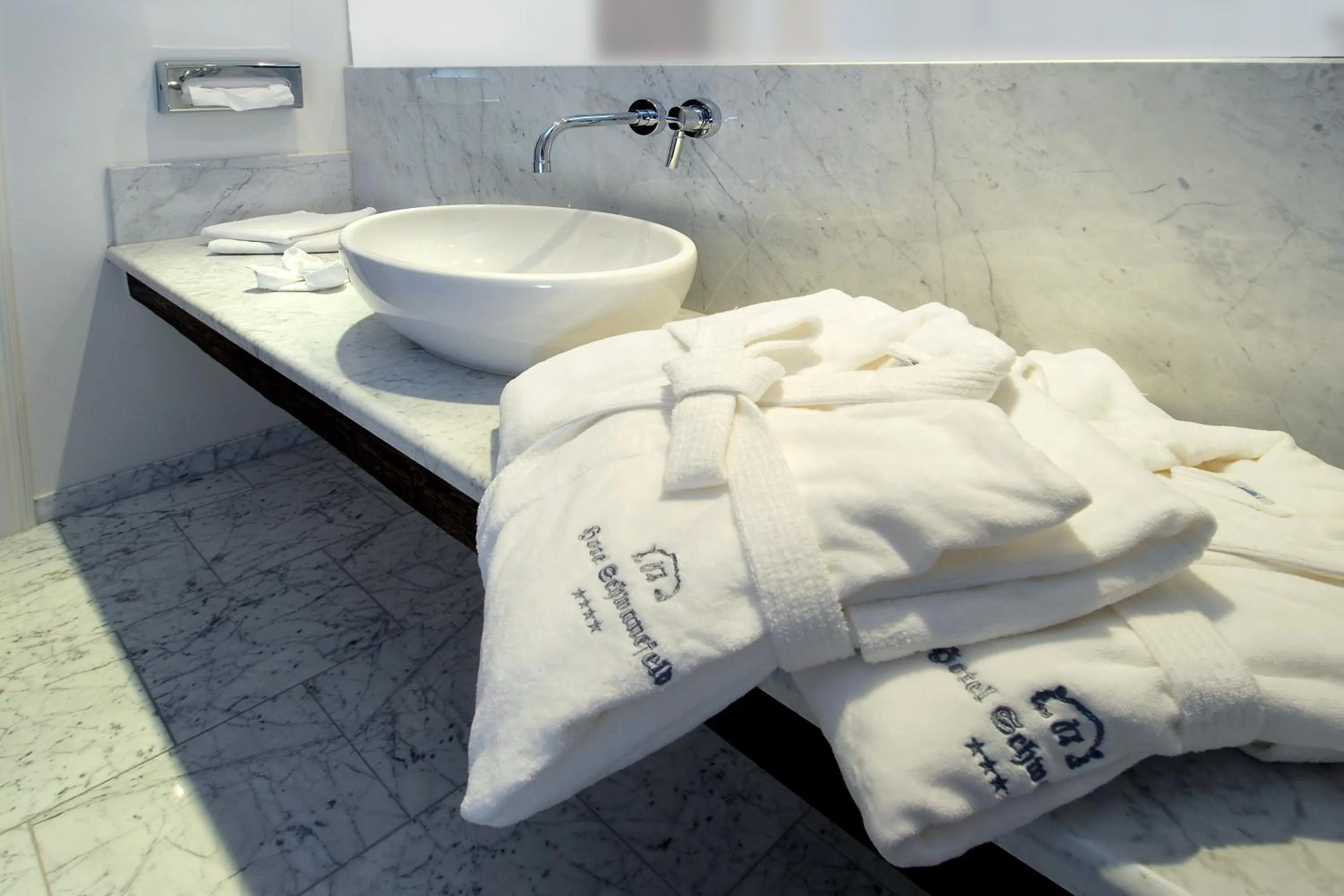 Bathroom in Romantik Hotel Schwanefeld & Spa