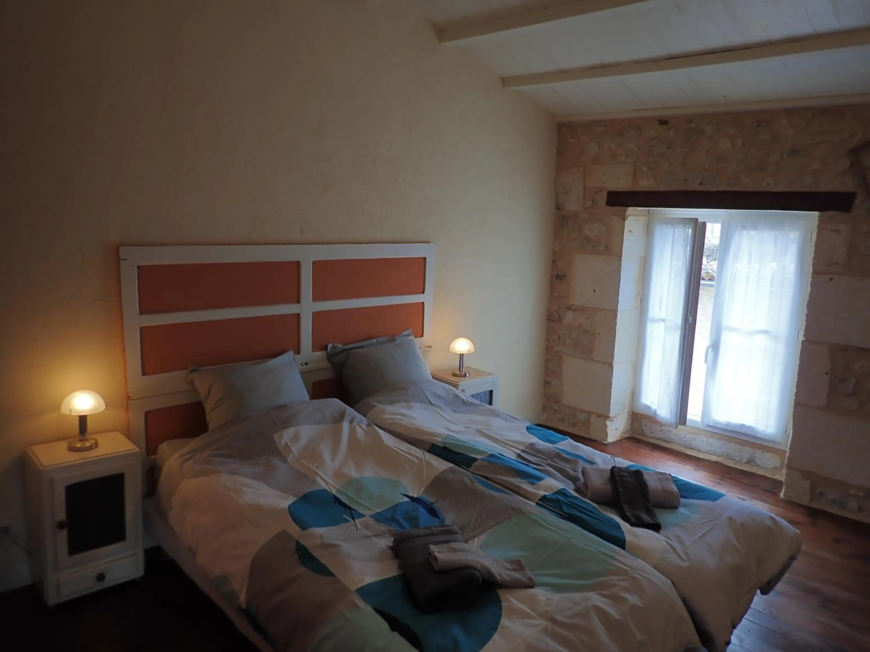 Bed in La Miramboise, chambres et table d hôtes