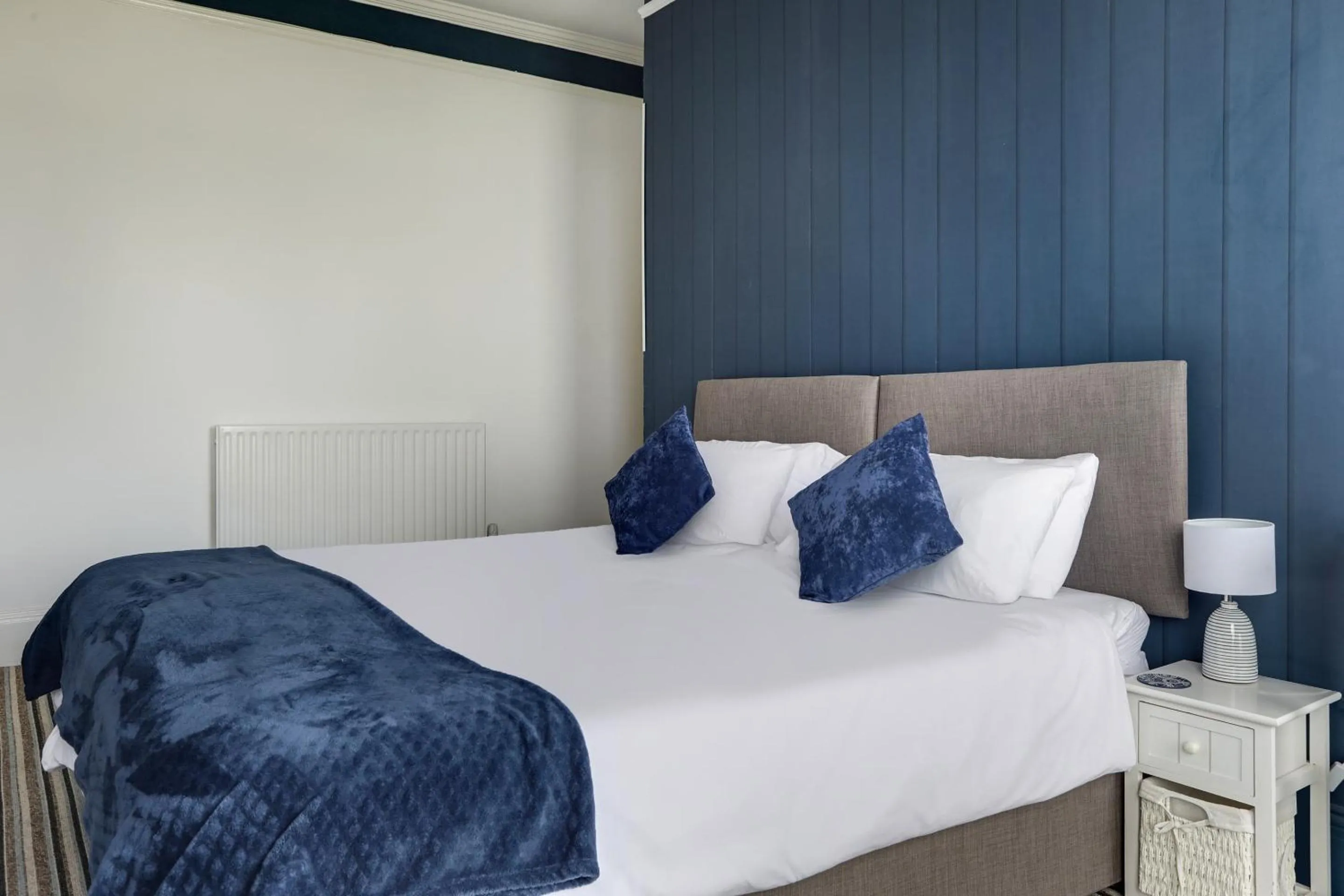 Bedroom, Bed in Lord Kitcheners Guest House