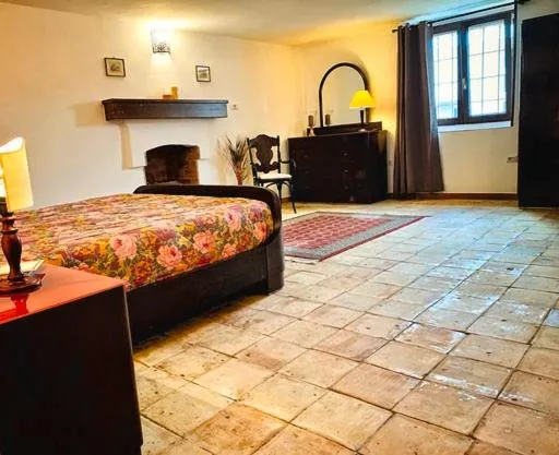 Photo of the whole room, Bed in IL TRAPPETO B&B