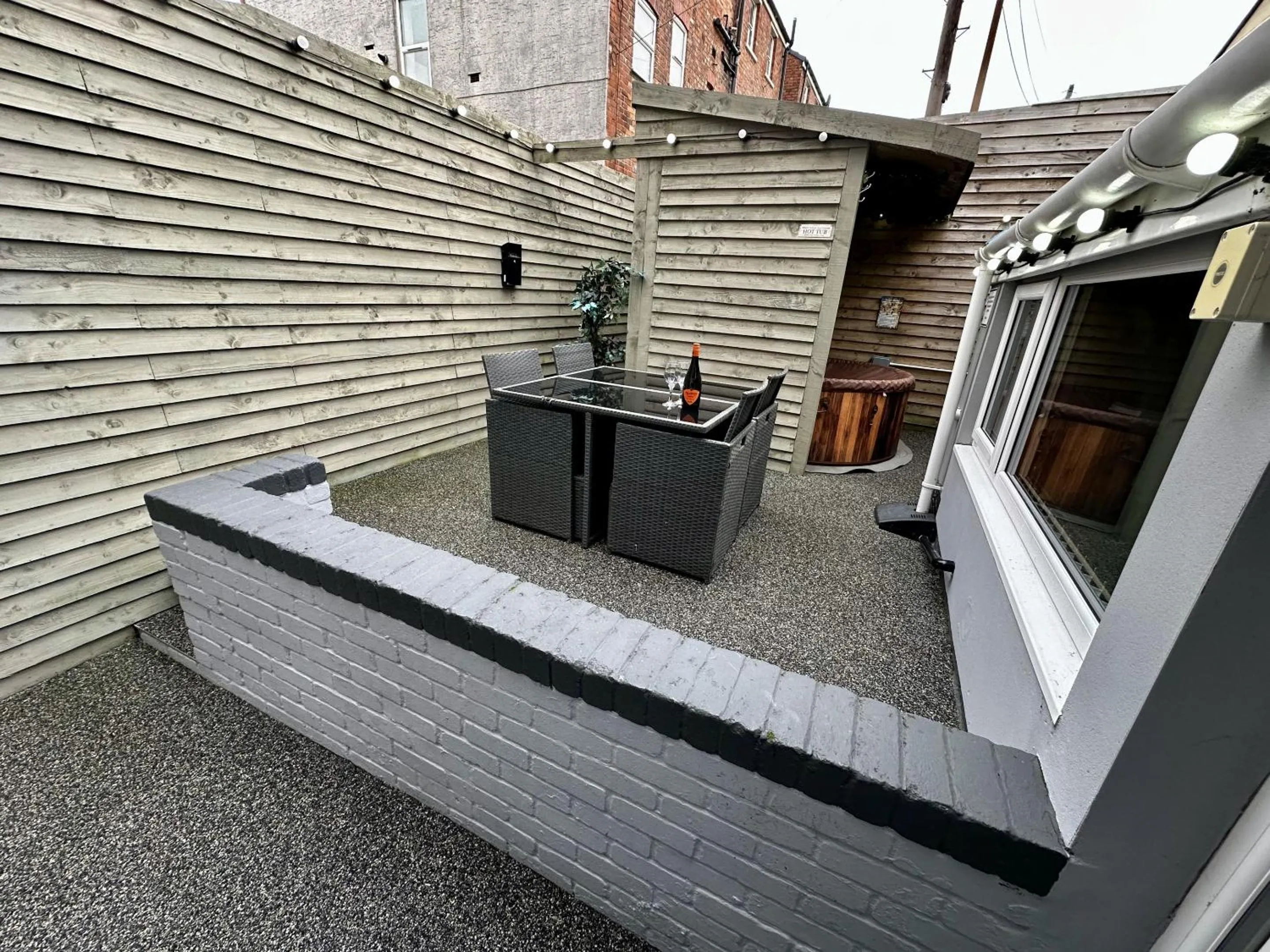 Garden in Albert Hottub & Jacuzzi Apartments