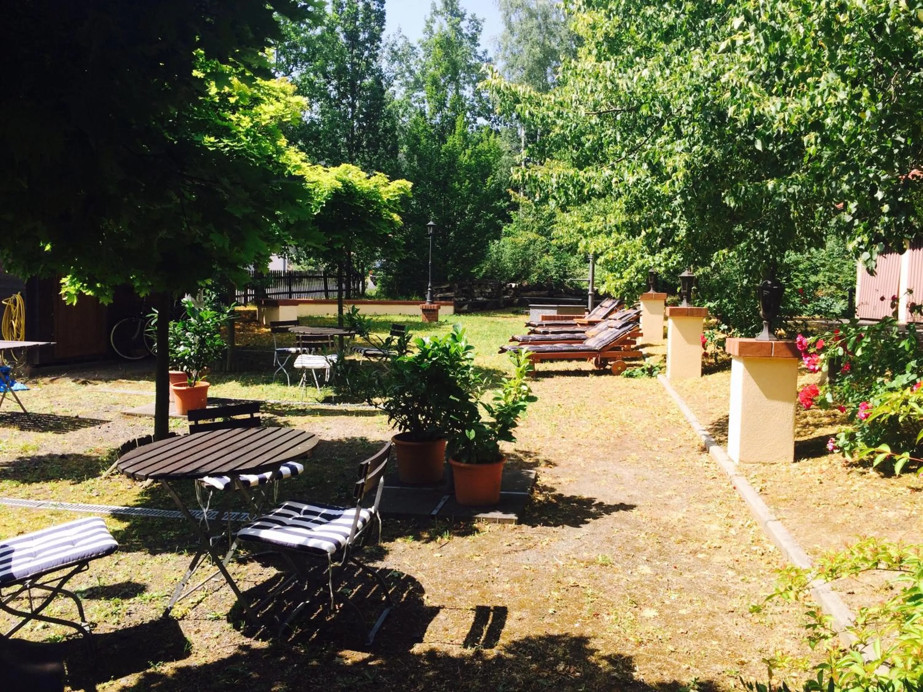 Garden in Hotel BB Bahnhof Bertsdorf