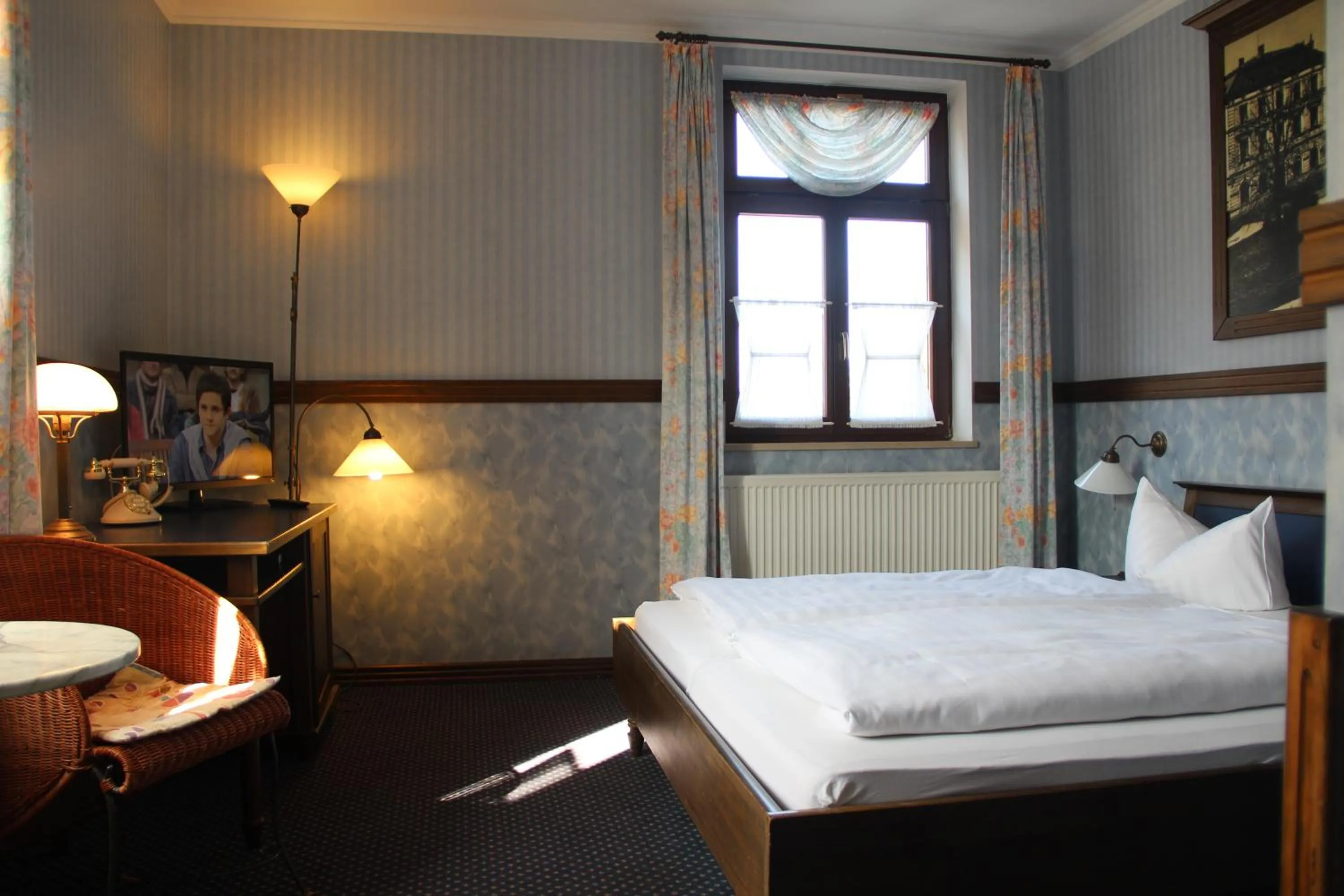 Bed in Hotel BB Bahnhof Bertsdorf