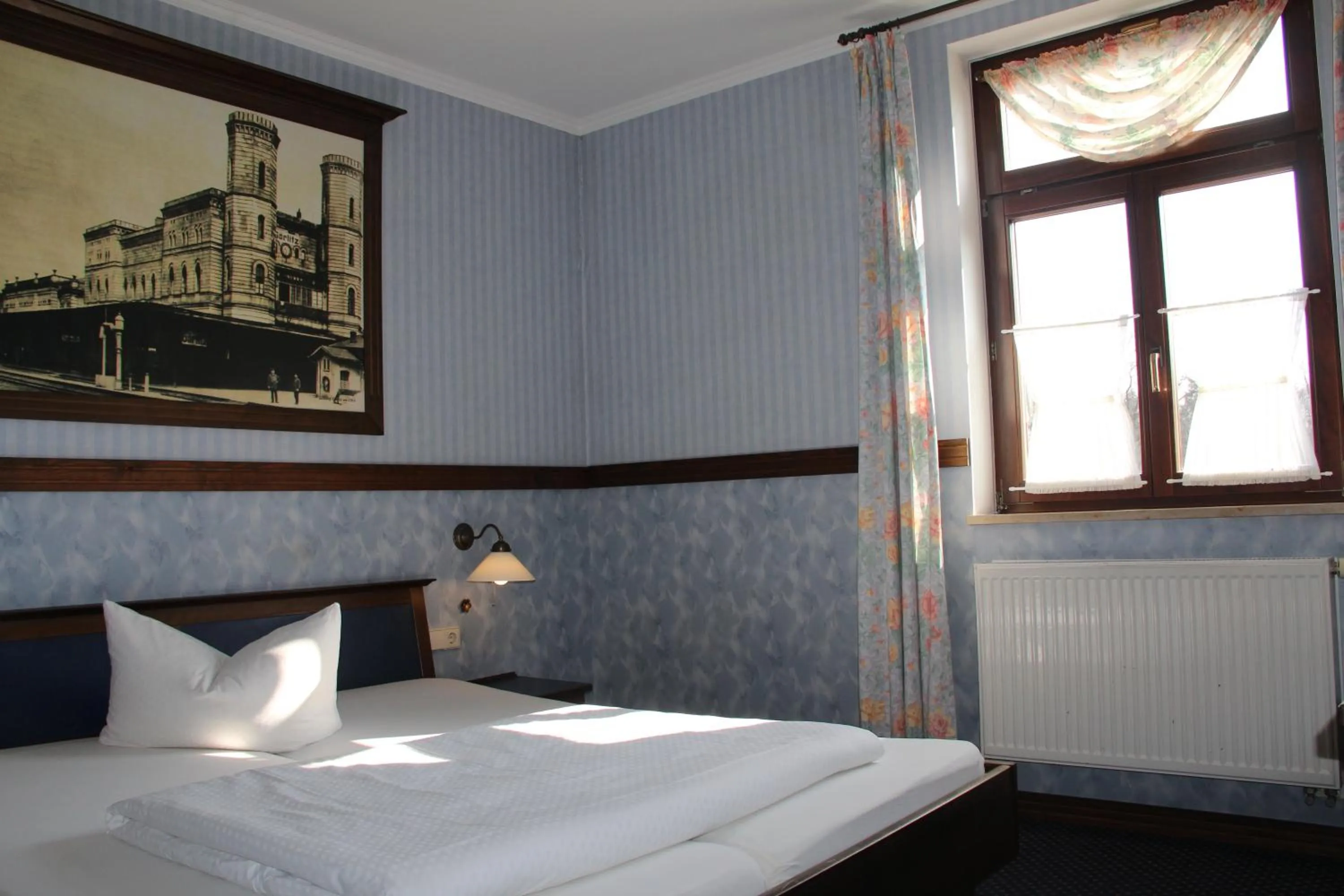 Bed in Hotel BB Bahnhof Bertsdorf