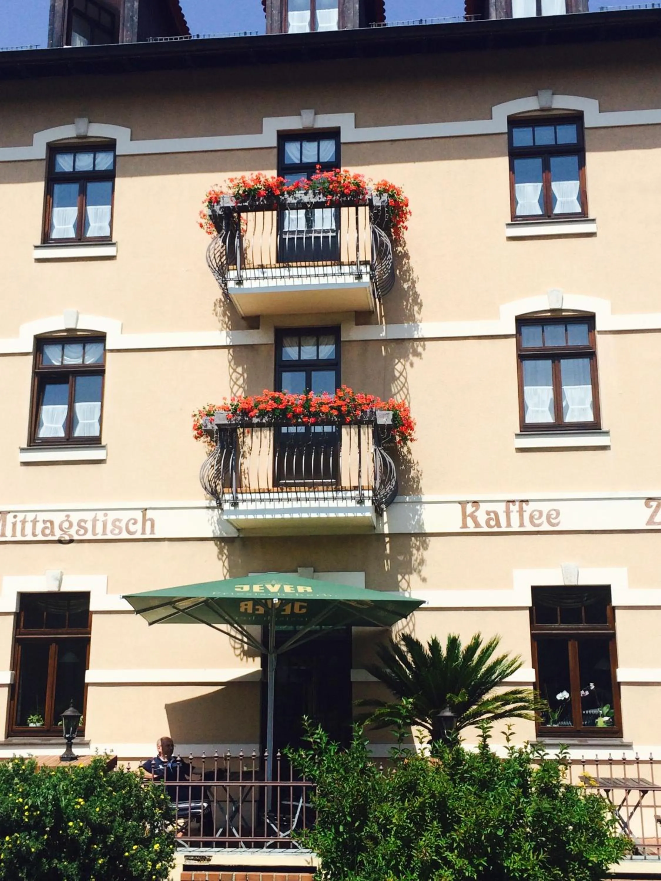 Property building in Hotel BB Bahnhof Bertsdorf
