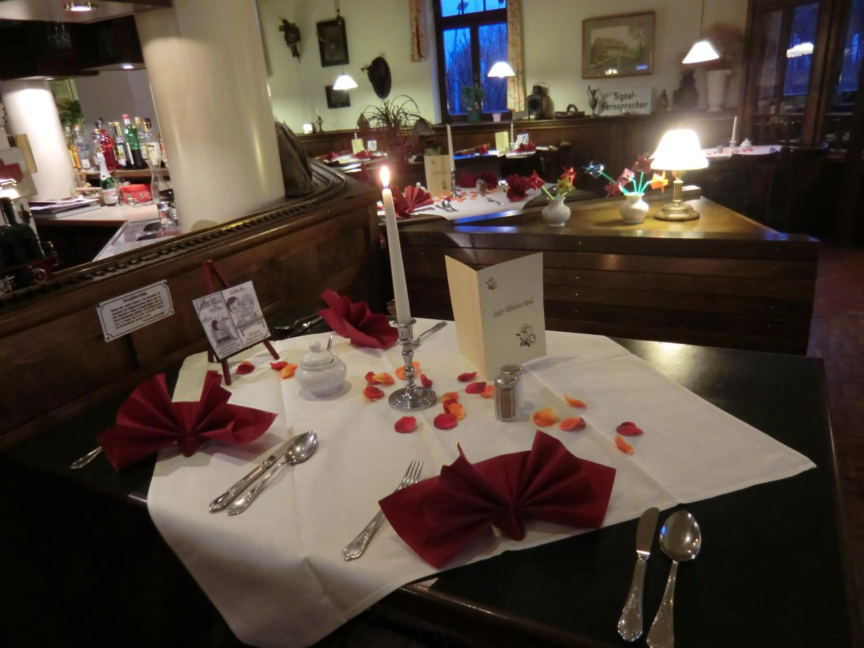 Food and drinks in Hotel BB Bahnhof Bertsdorf