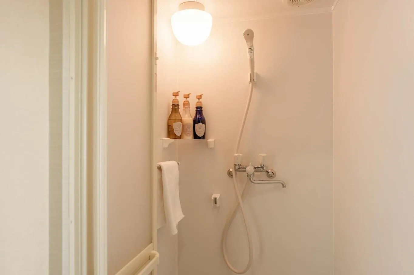 Shower in Fuji Yamanakako Resort Hotel