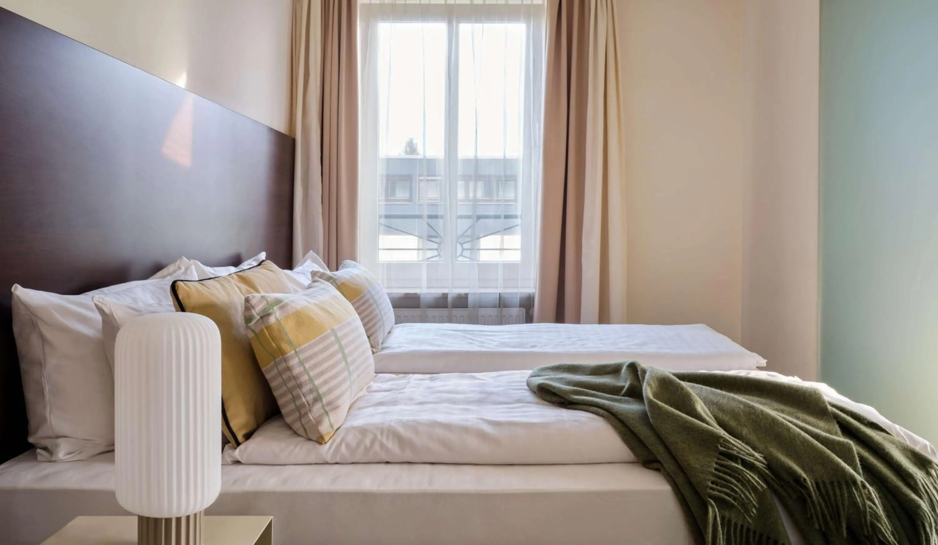 Photo of the whole room, Bed in Flemings Hotel München-Schwabing