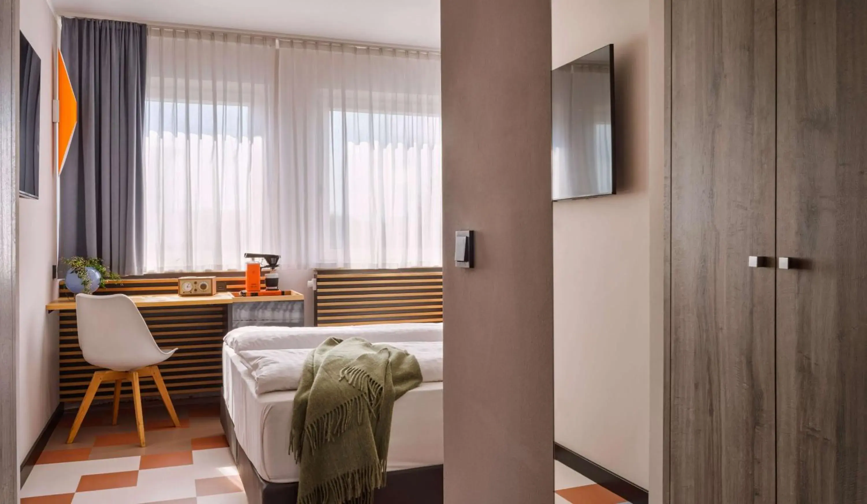 Comfort Plus Double Room in Flemings Hotel München-Schwabing Comfort Plus Double Room in Flemings Hotel München-Schwabing