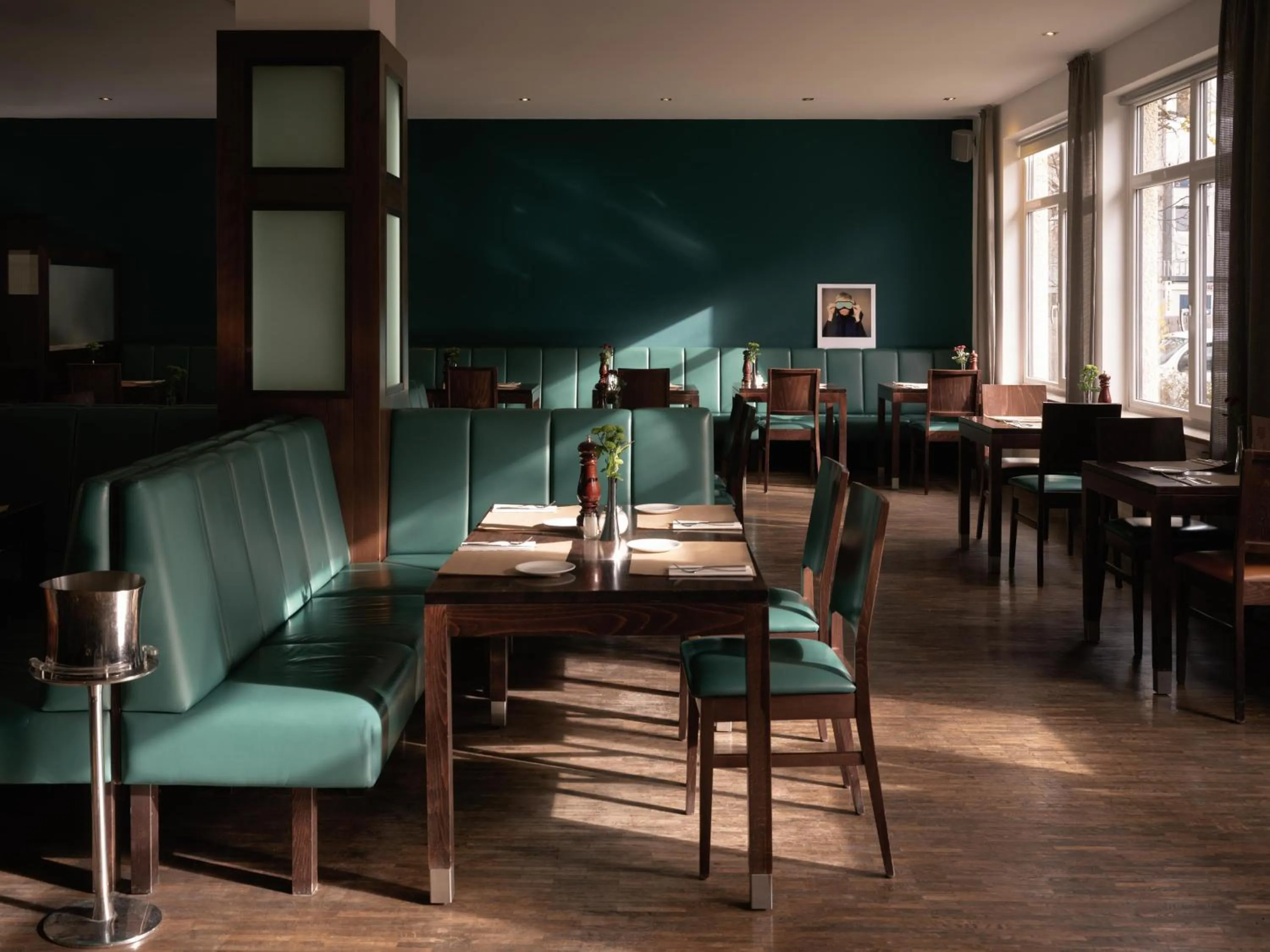 Restaurant/places to eat in Flemings Hotel München-Schwabing