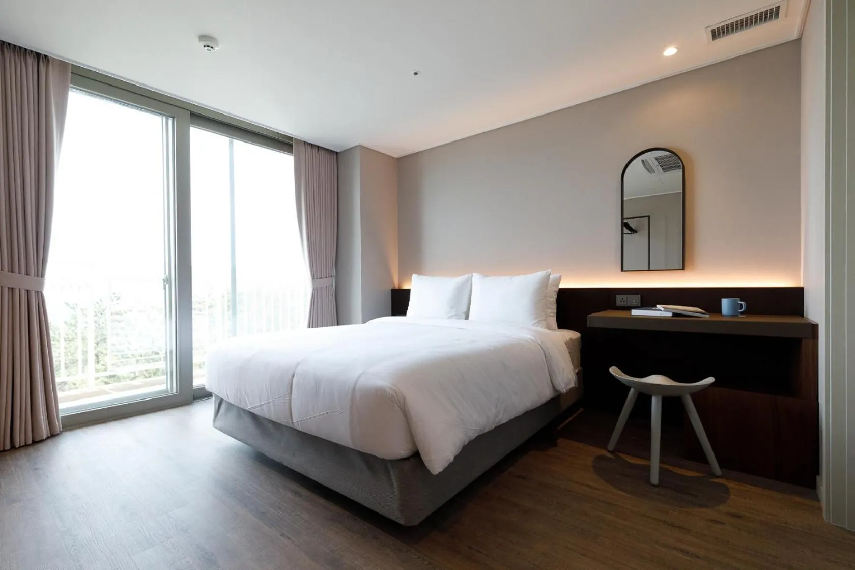 Bed in The Week & Resort