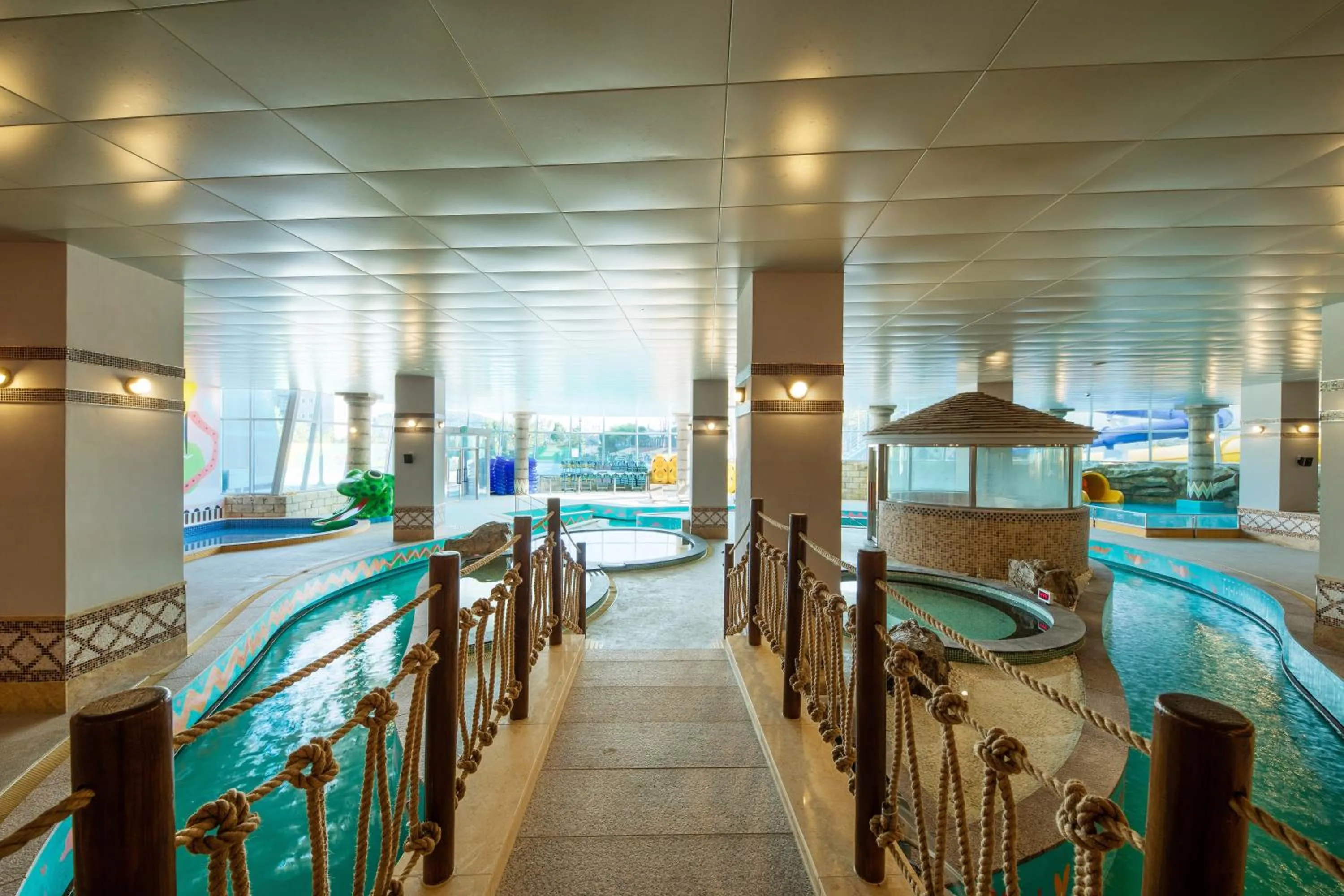 Area and facilities in The Week & Resort