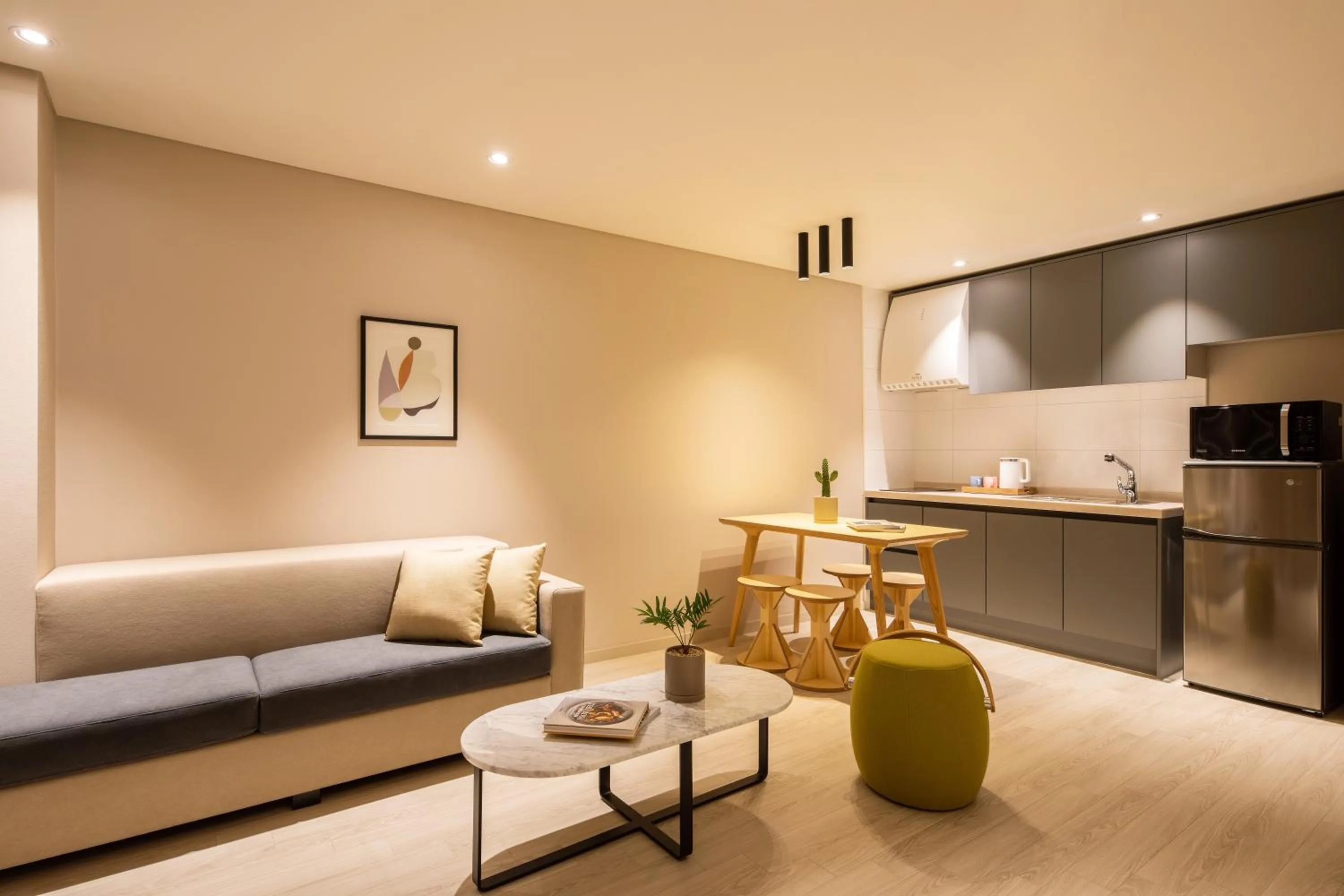 Kitchen or kitchenette in The Week & Resort