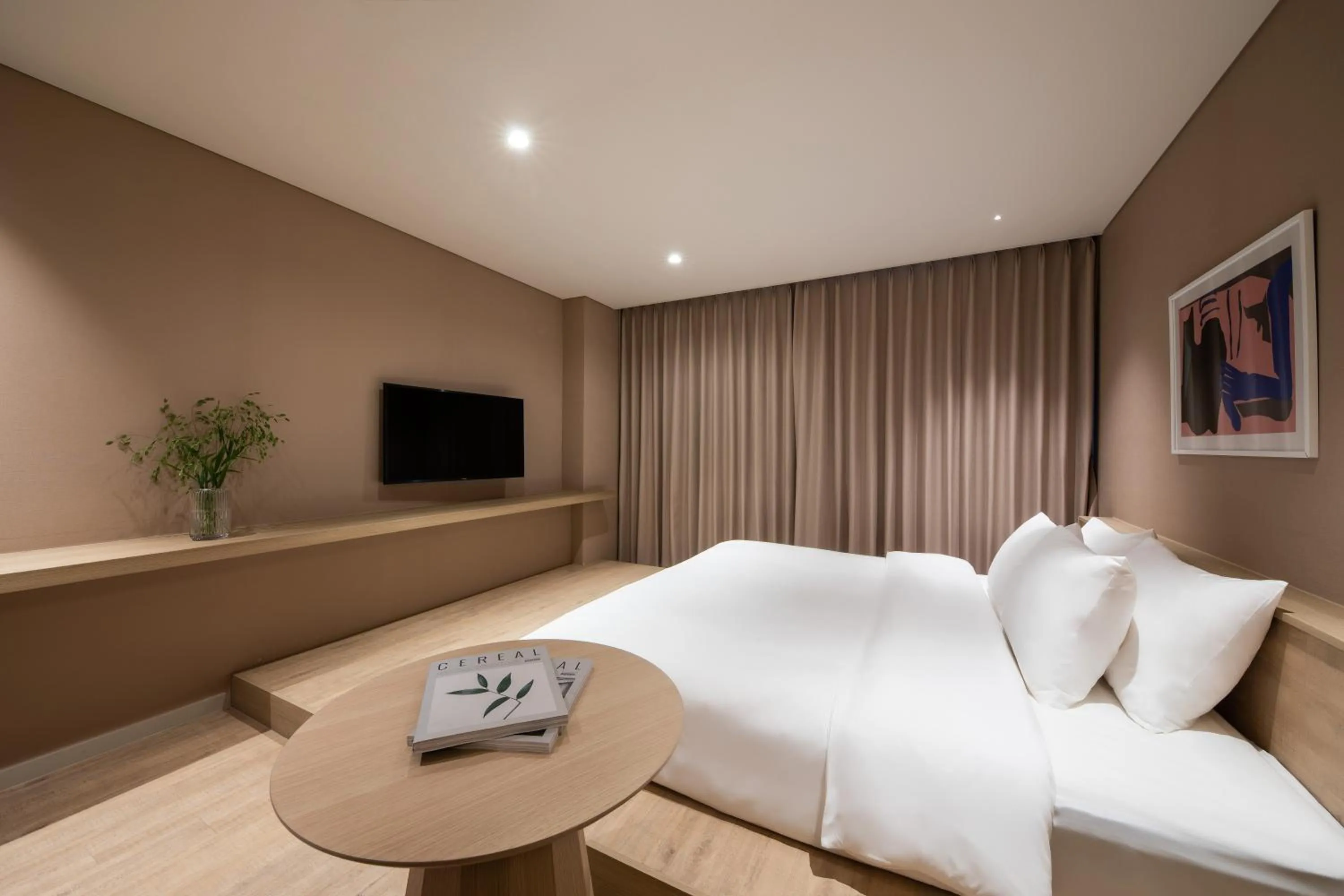 Photo of the whole room, Bed in The Week & Resort