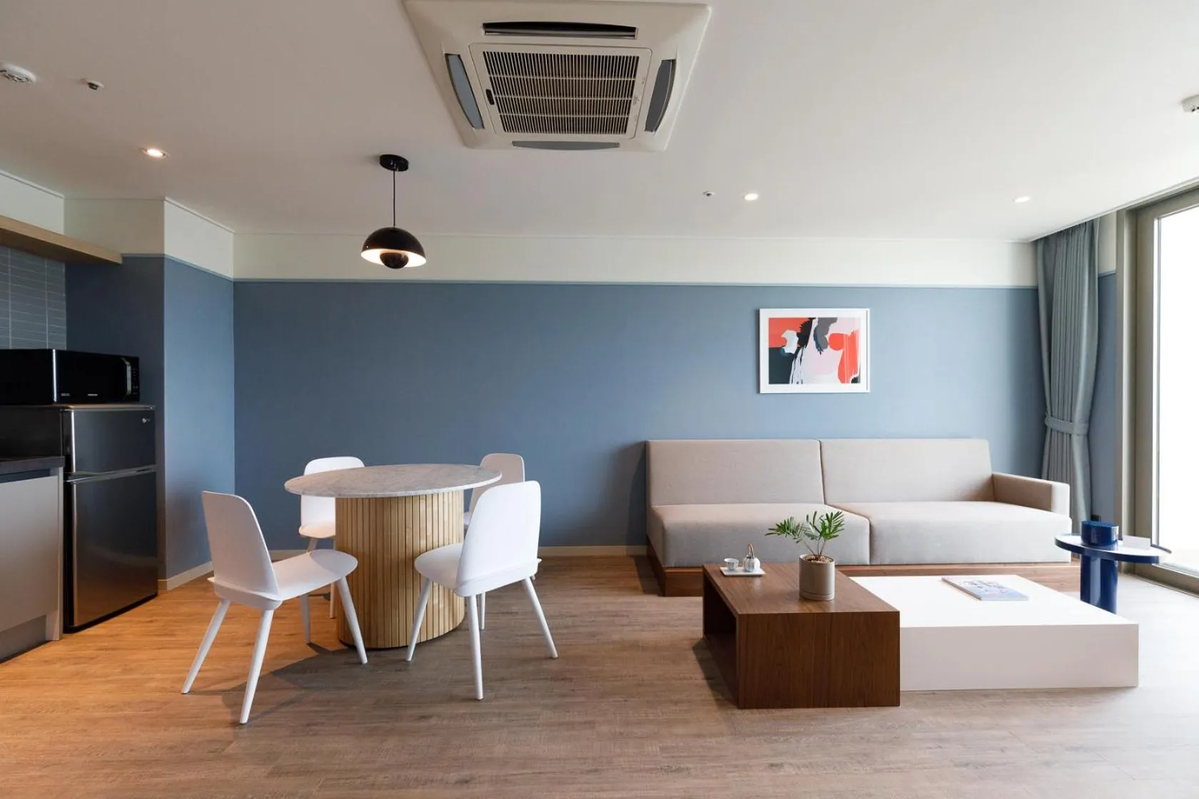 Kitchen or kitchenette in The Week & Resort