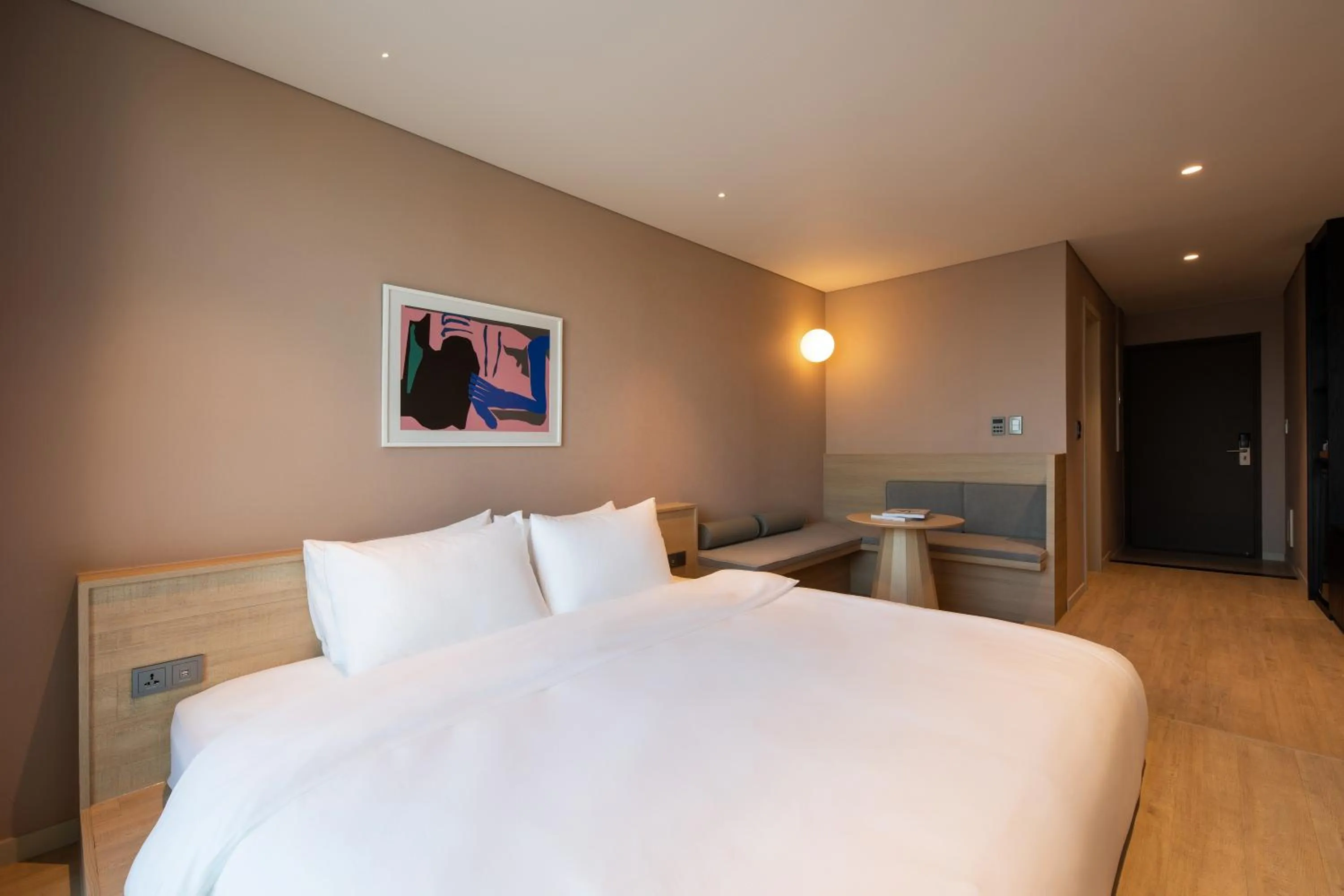 Bed in The Week & Resort