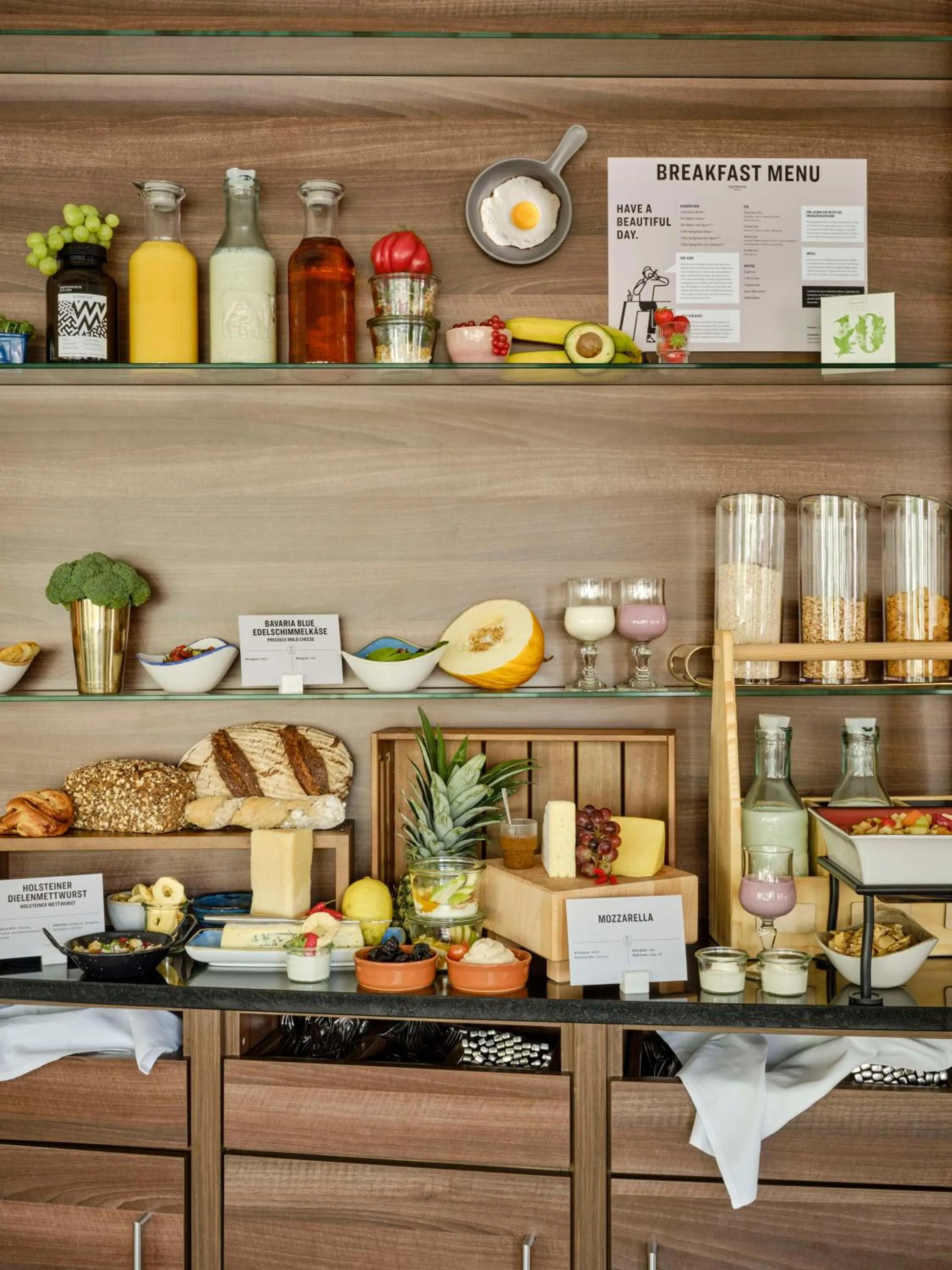 Food and drinks in Flemings Hotel München-City