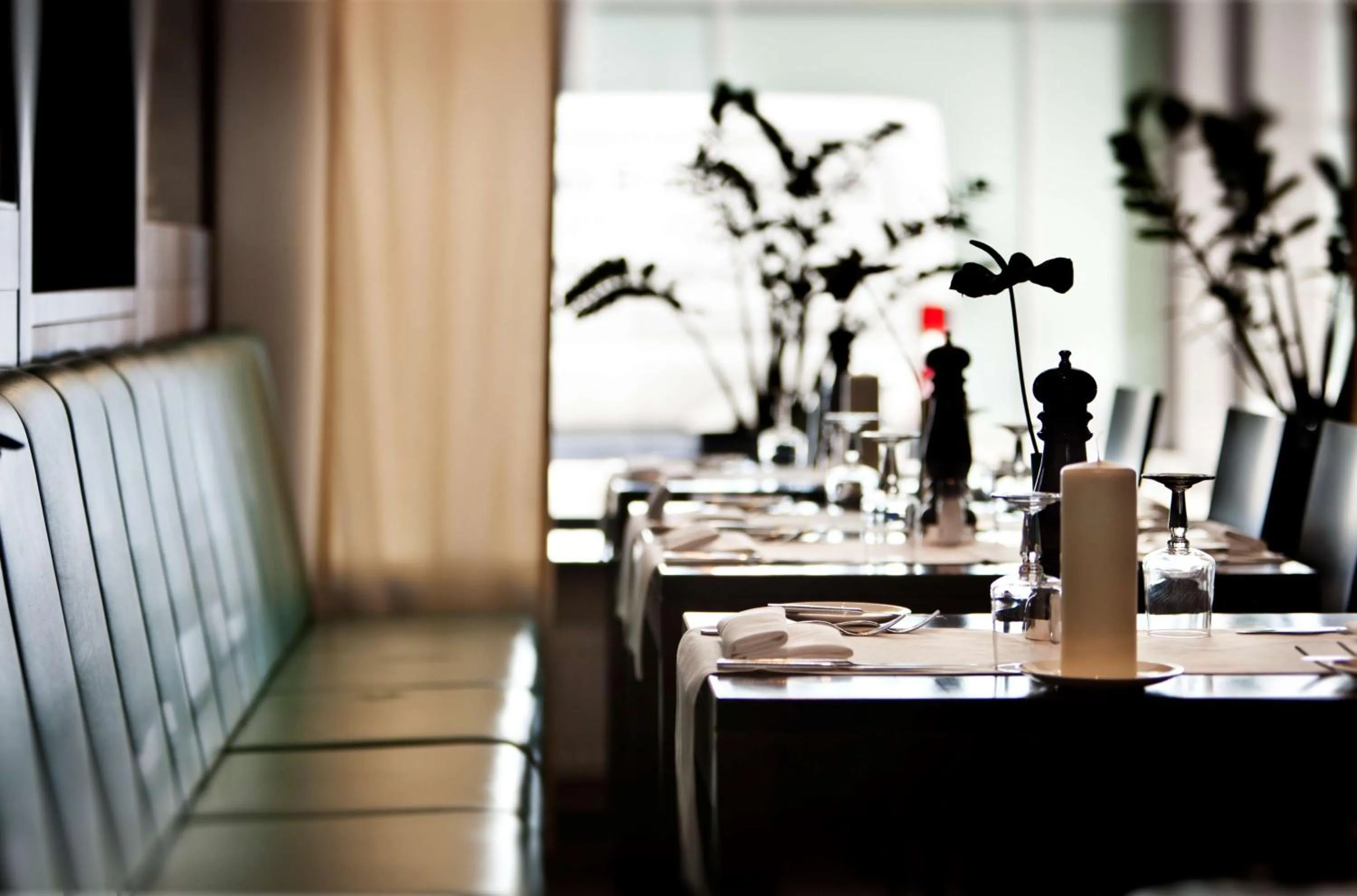 Restaurant/places to eat in Flemings Hotel München-City