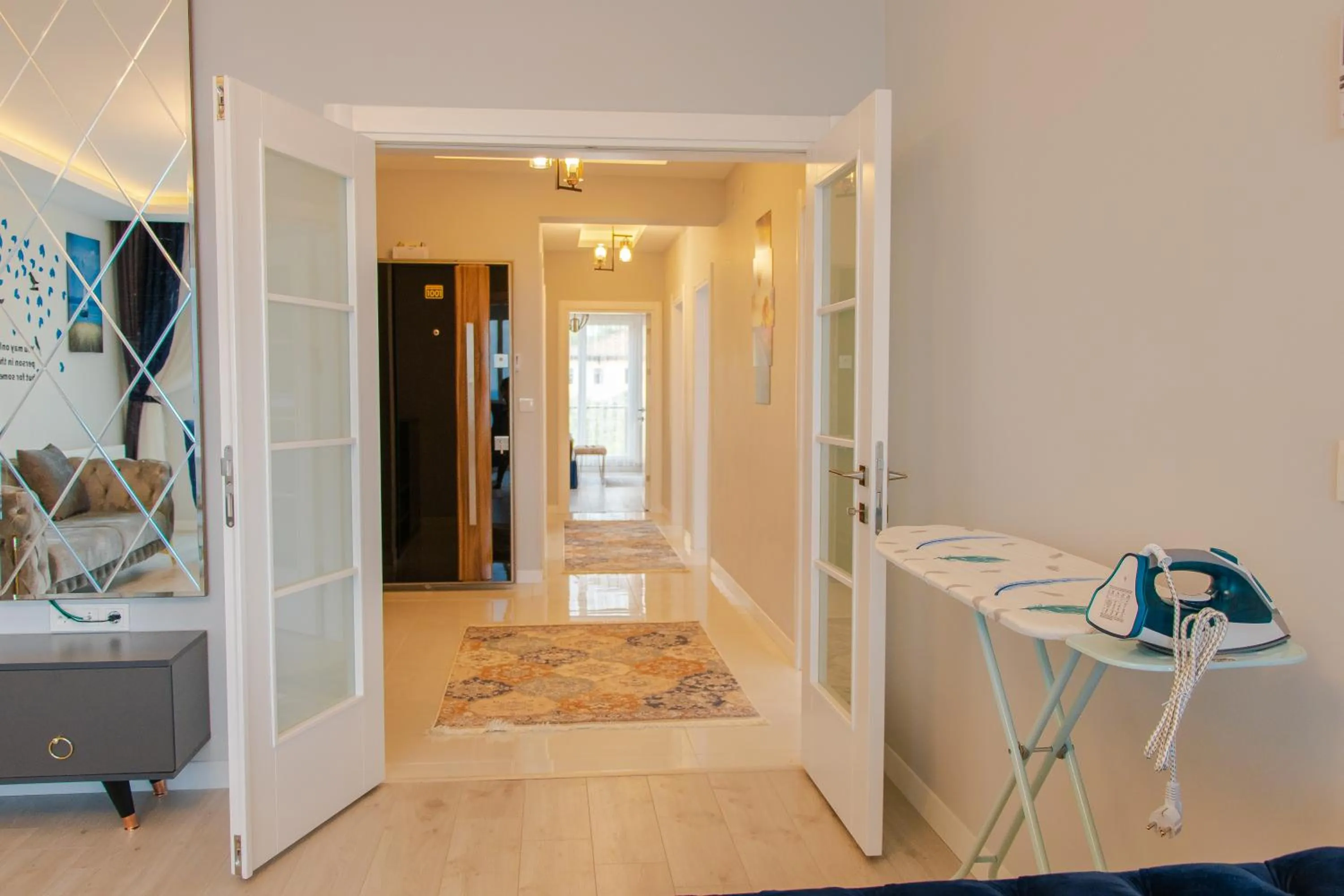 ELEGANT BLUE SUİTES