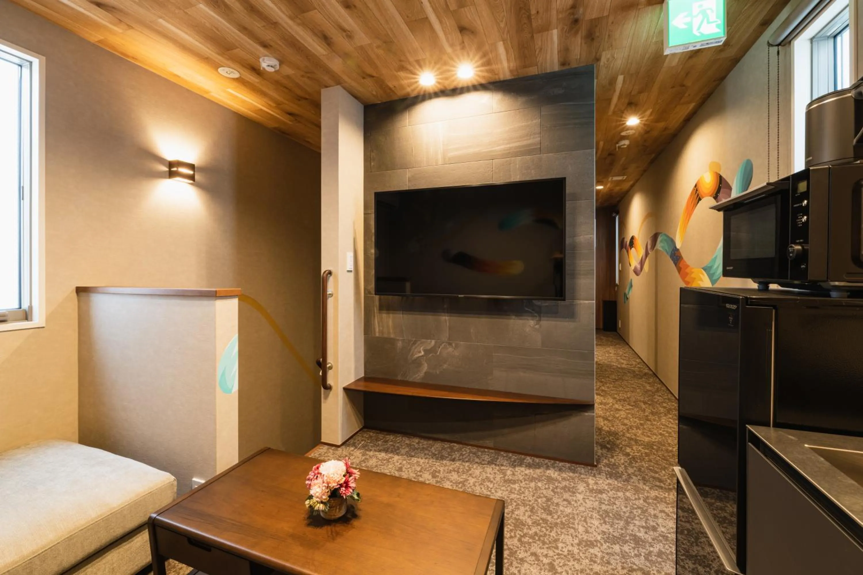 Photo of the whole room in GRAND BASE Shianbashi