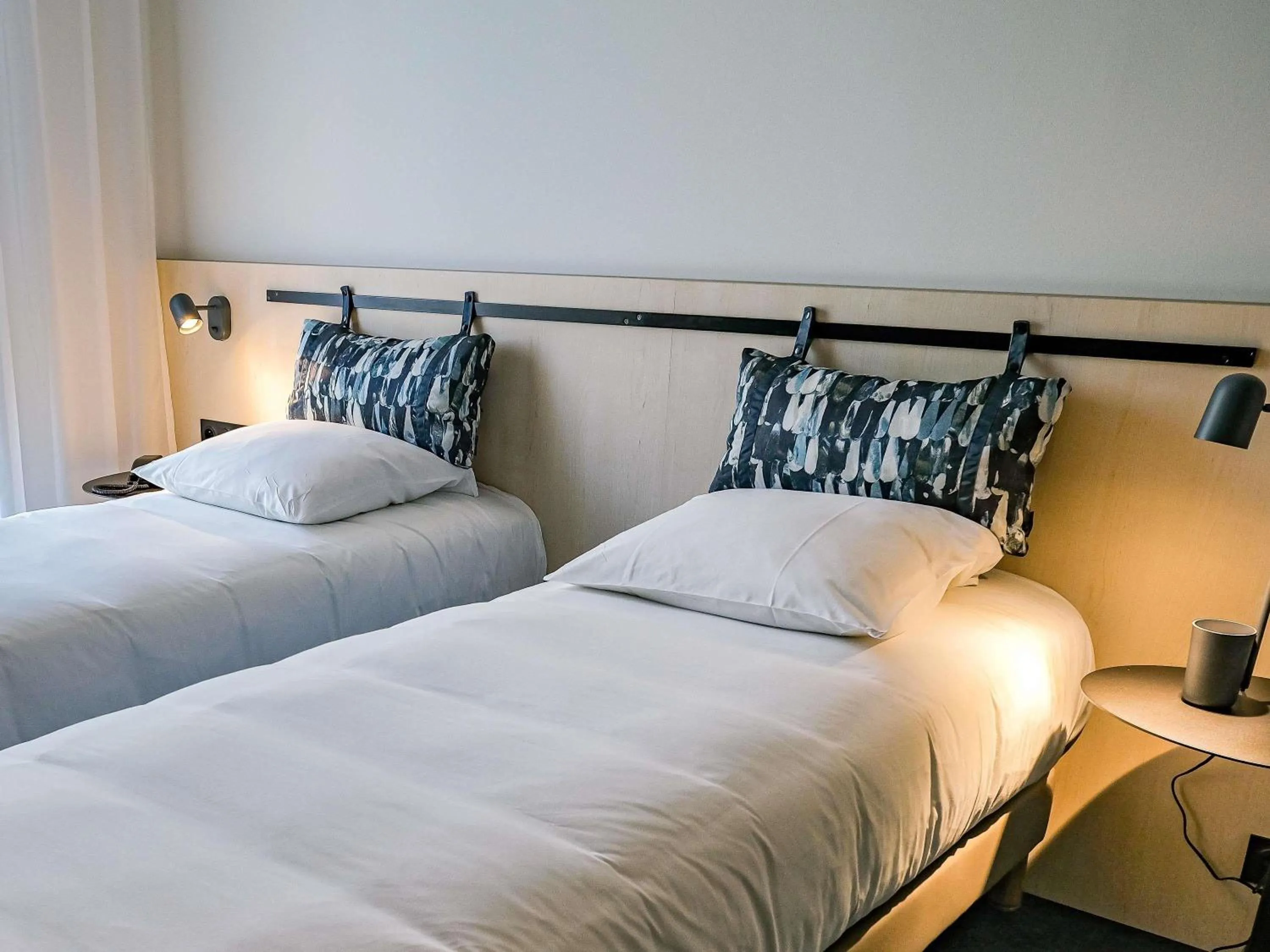 Bedroom, Bed in ibis Styles Bordeaux Lac Bruges