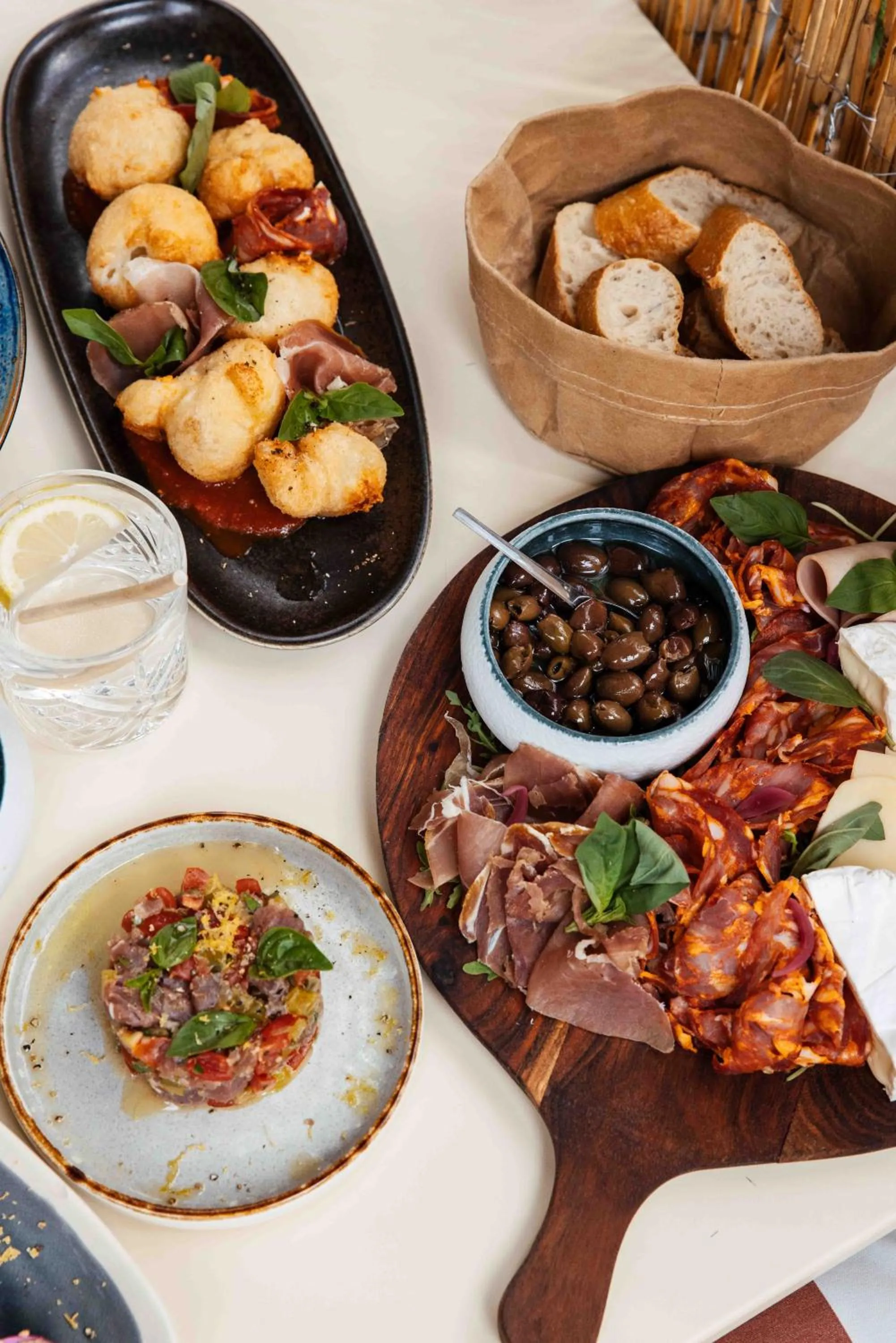 Food and drinks in ibis Styles Bordeaux Lac Bruges