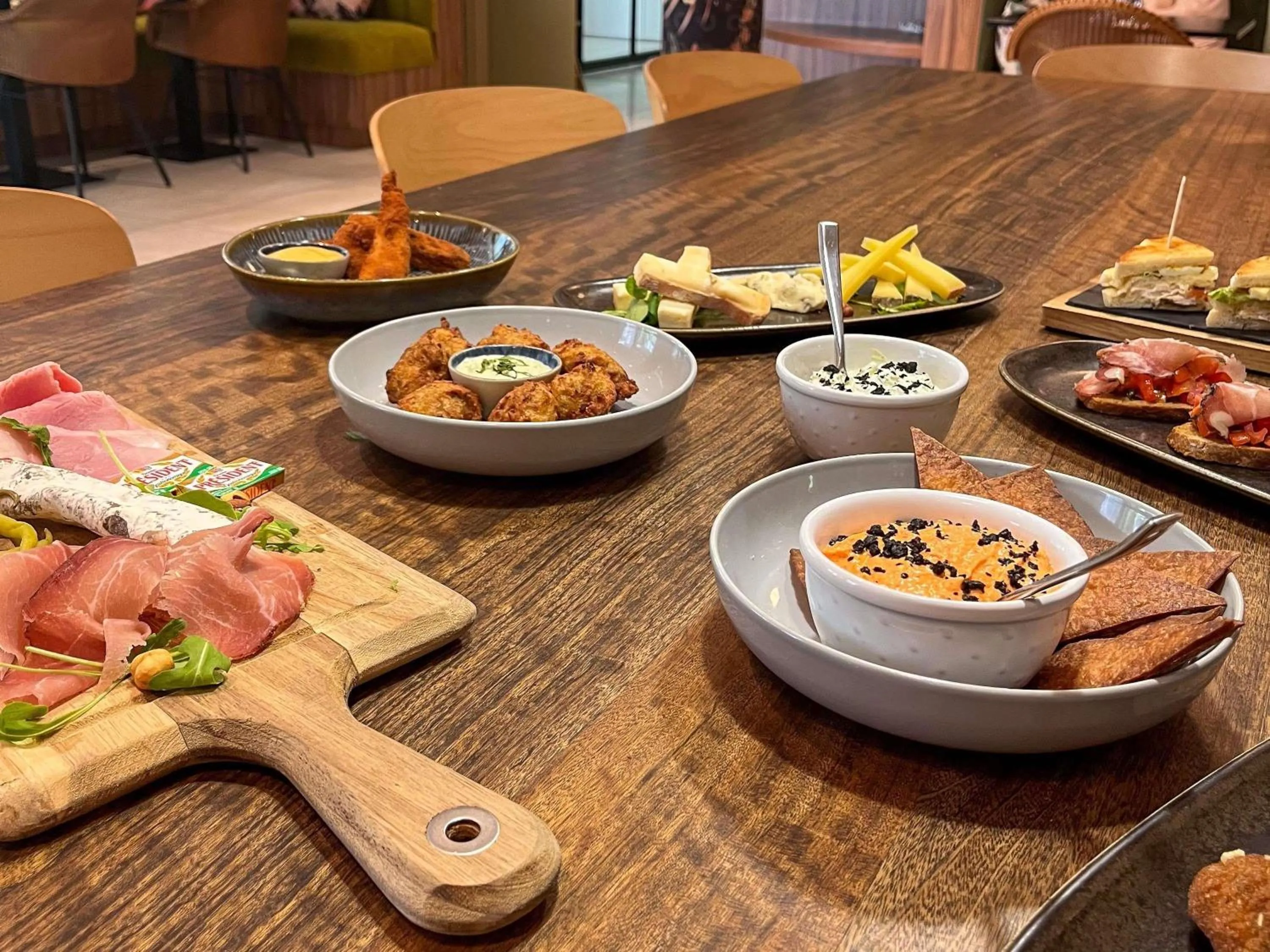 Restaurant/places to eat in ibis Styles Bordeaux Lac Bruges